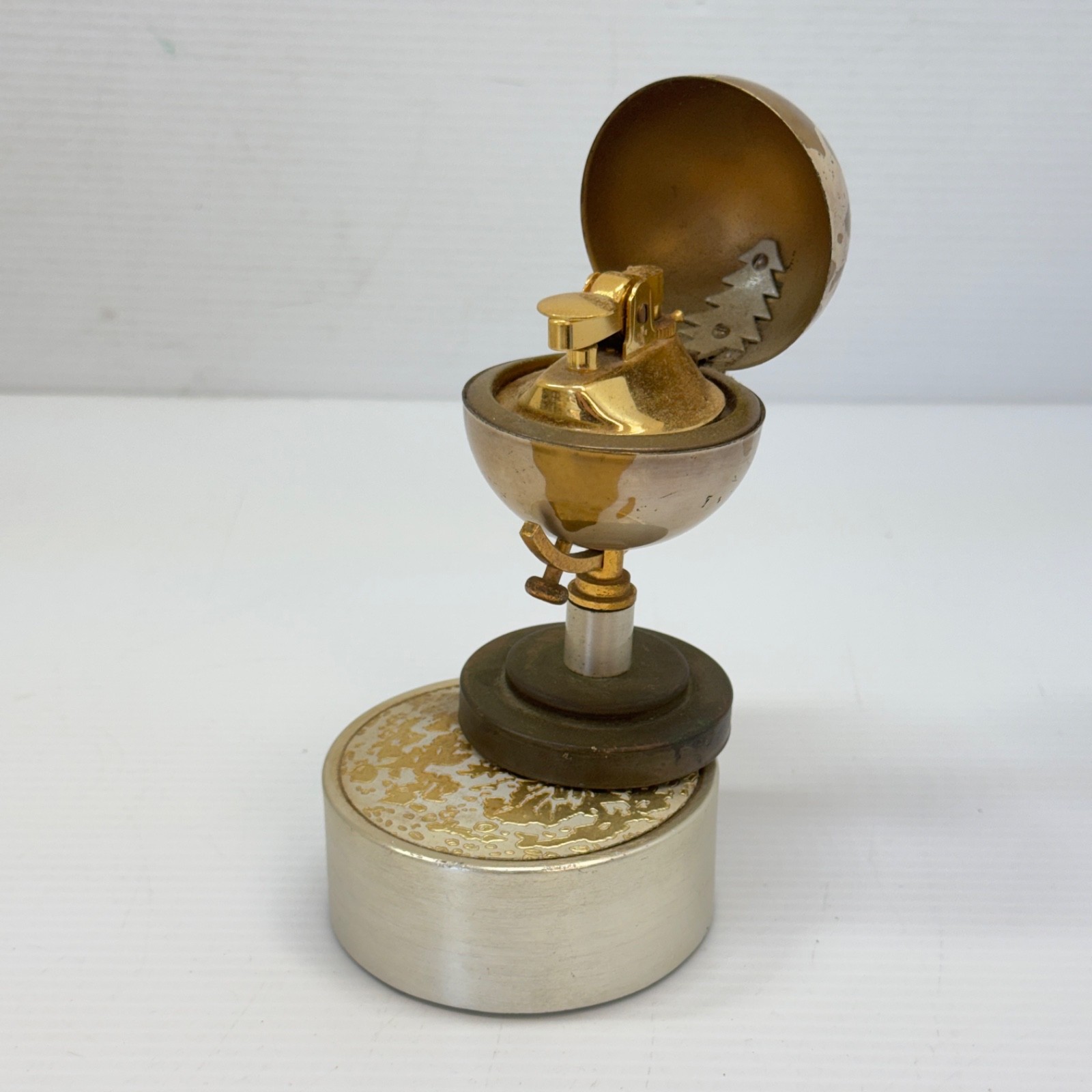 Spinning Music Box Globe Lighter by Windmill
