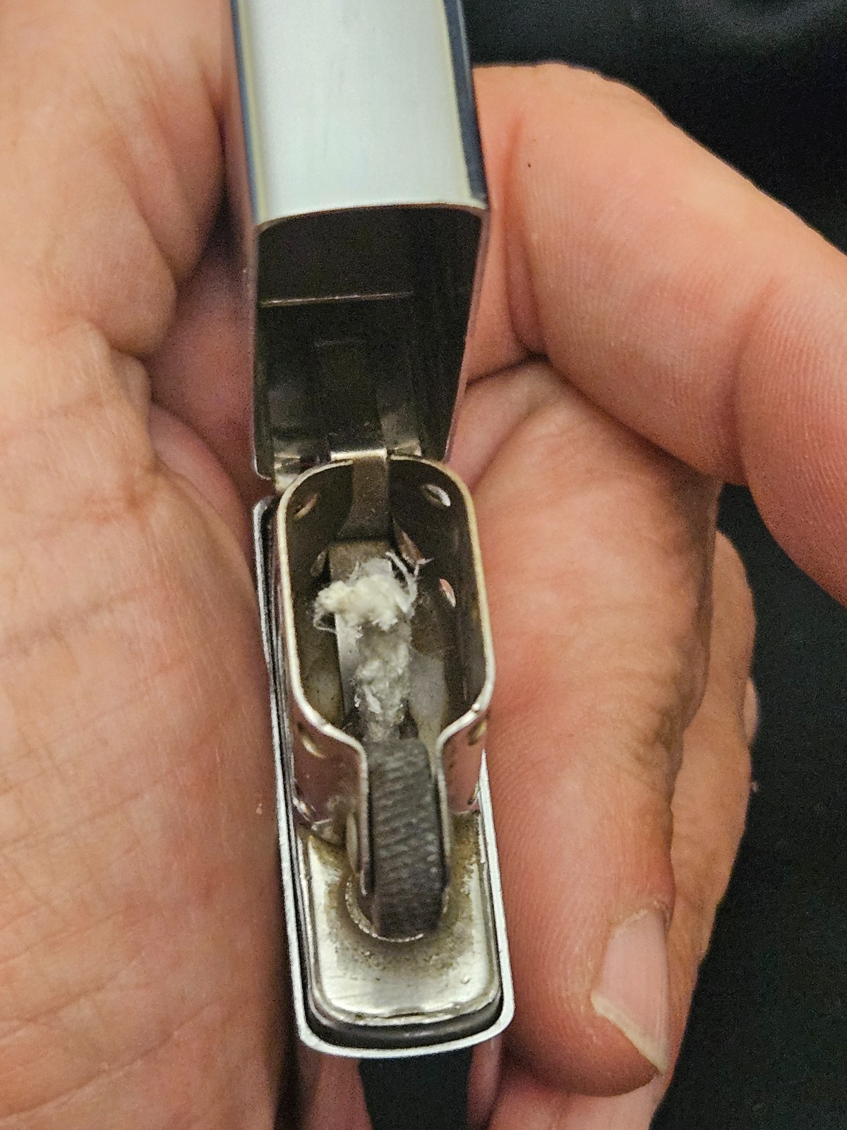 Vintage Gooch’s Best Red Circle Stamps Zippo – 1970 brushed chrome – USED-