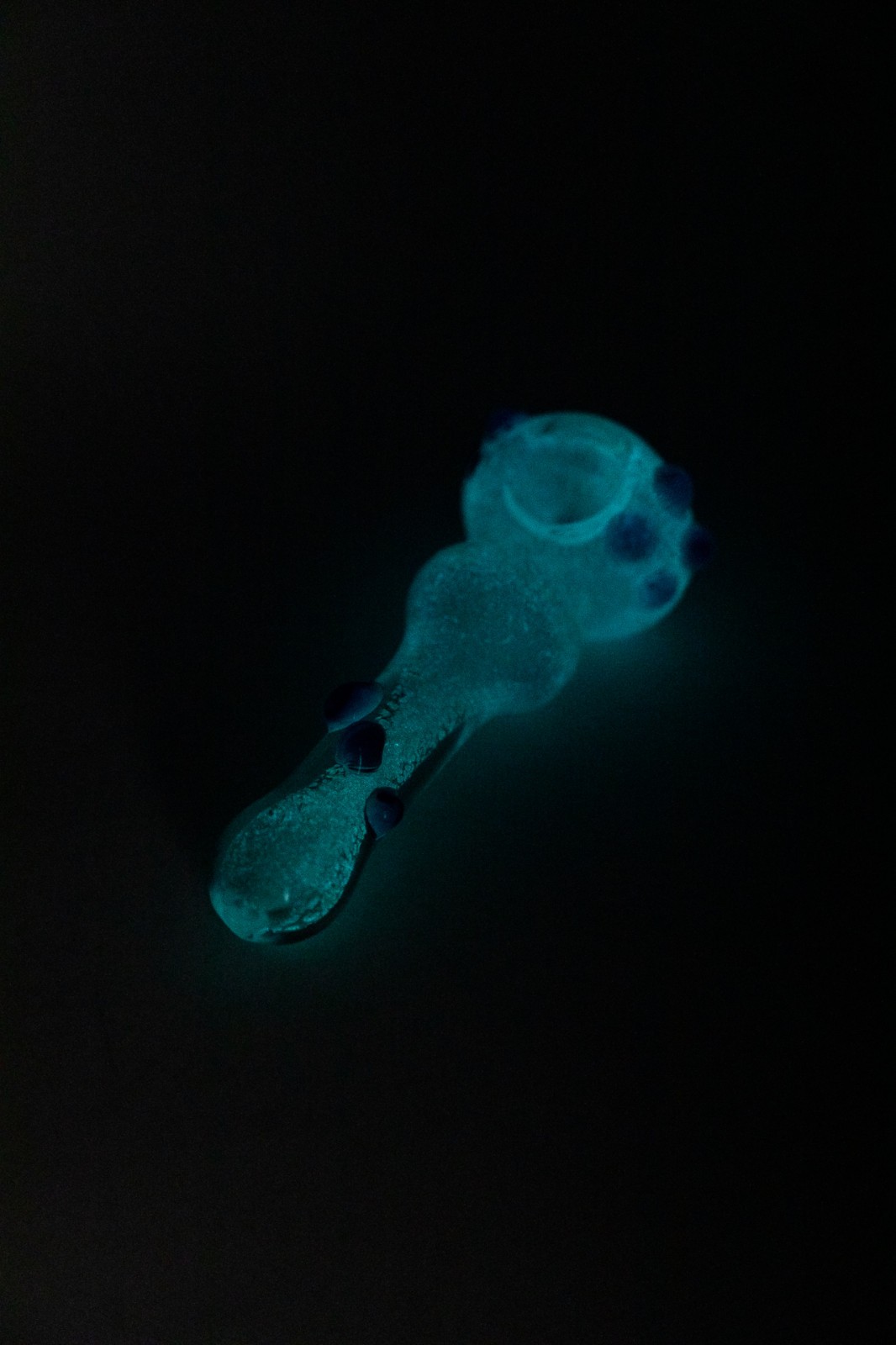 5″ Collectible TOBACCO Glass Glow in the Dark Hand Pipe w/ Carb Hole – Assorted