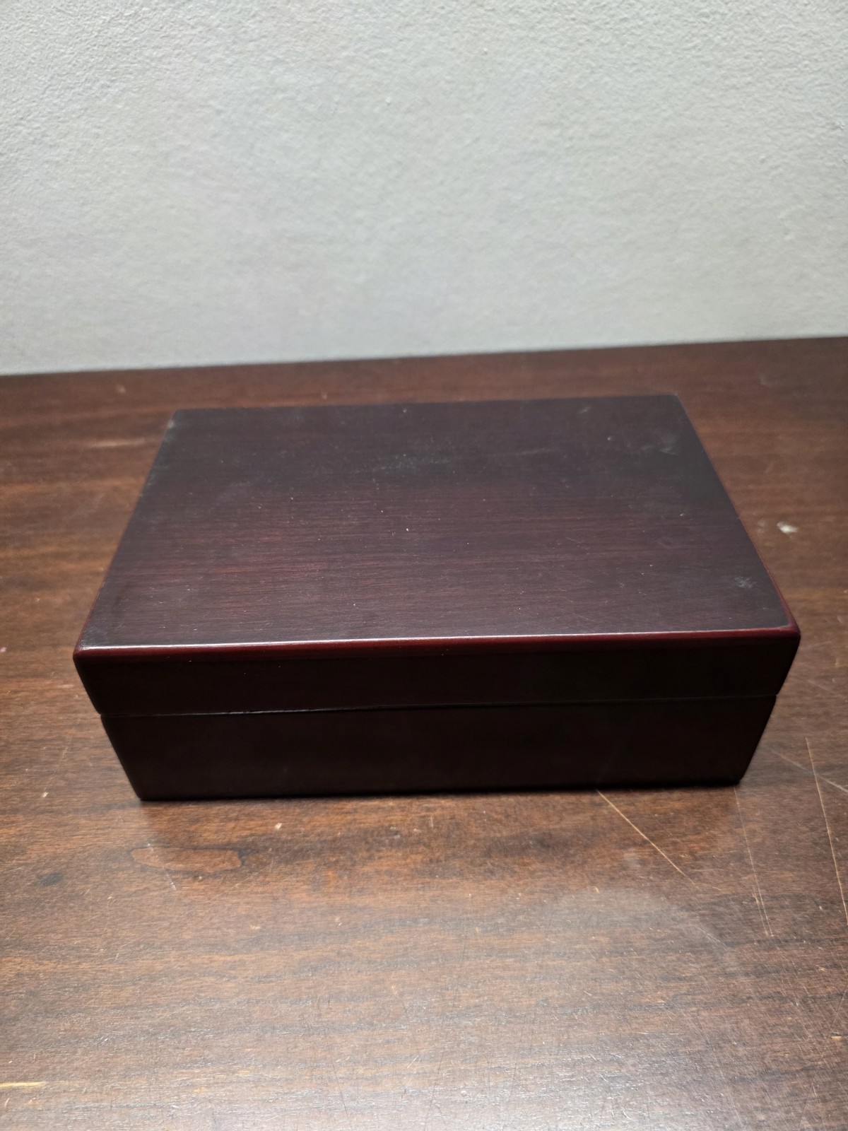 cigar humidor Quality Importers Trading Company Sure Seal L8d
