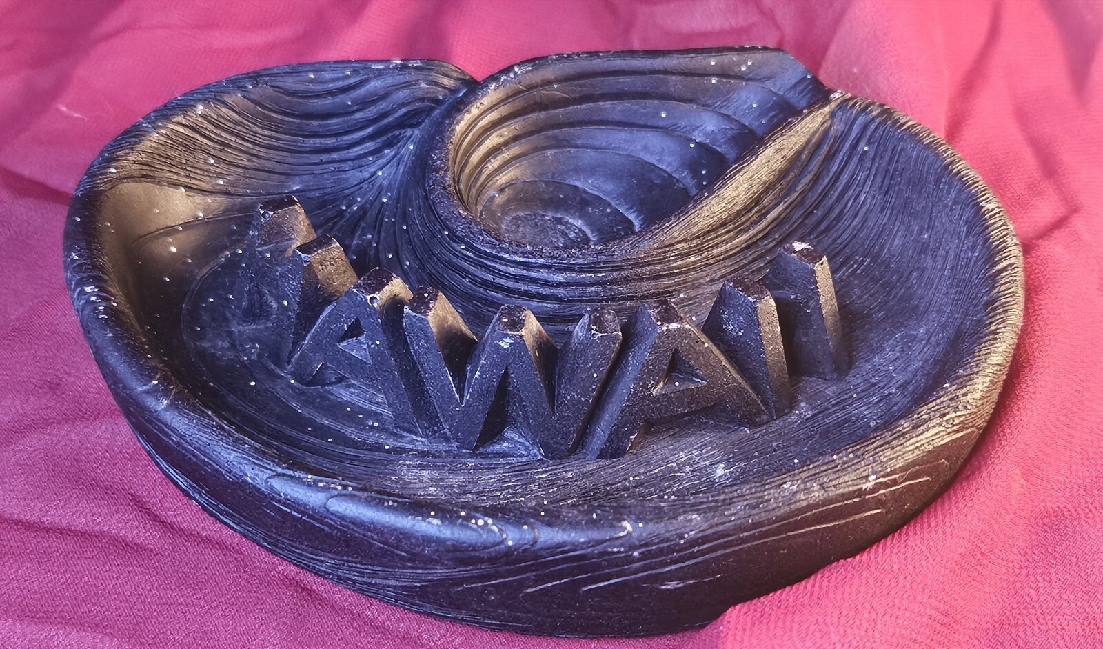 HAWAIIAN HAWAII Black Vintage Lava Ashtray ~ 🔥🌋🔥