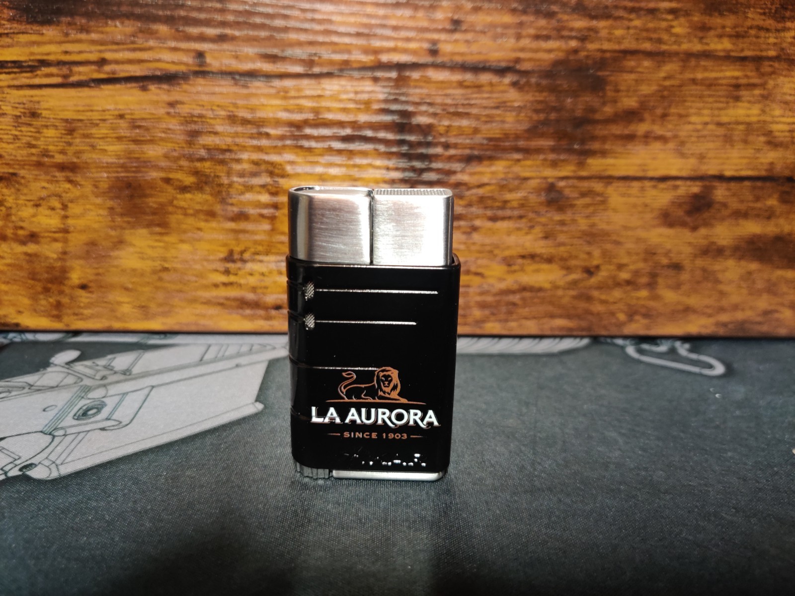 New Xikar Linea LA Aurora Lion Cigar Torch