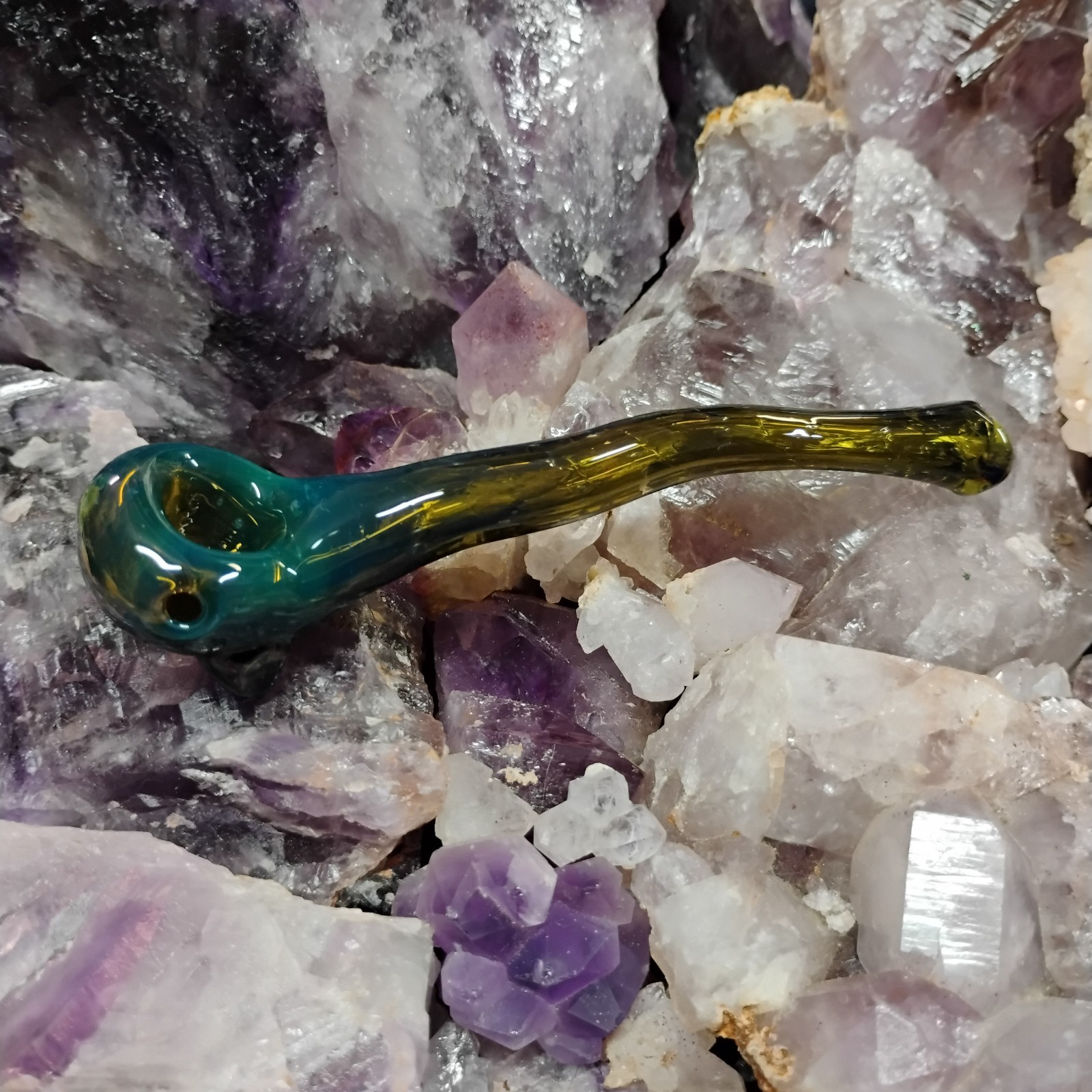 Dragon’s Eye Green and Silver Fume Glass Sherlock Short Gandalf Pipe