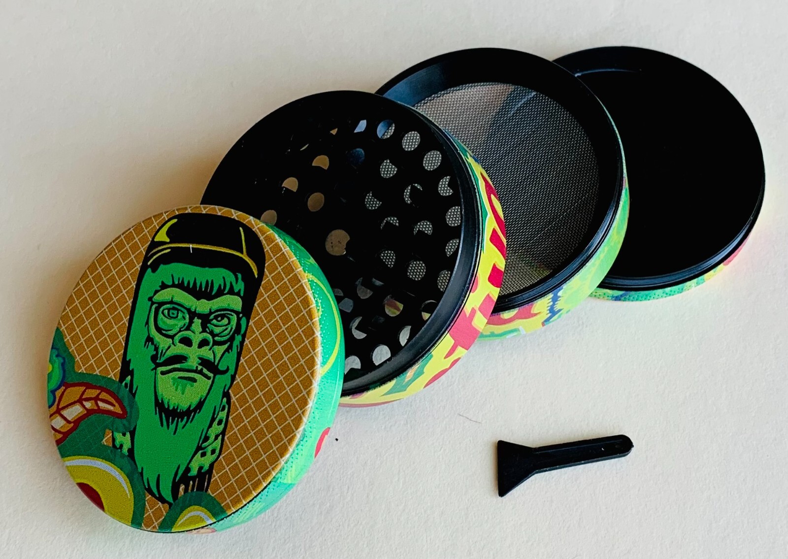 62 mm 4 Parts Gorilla Strain Metal Tobacco Herb Spice Grinder