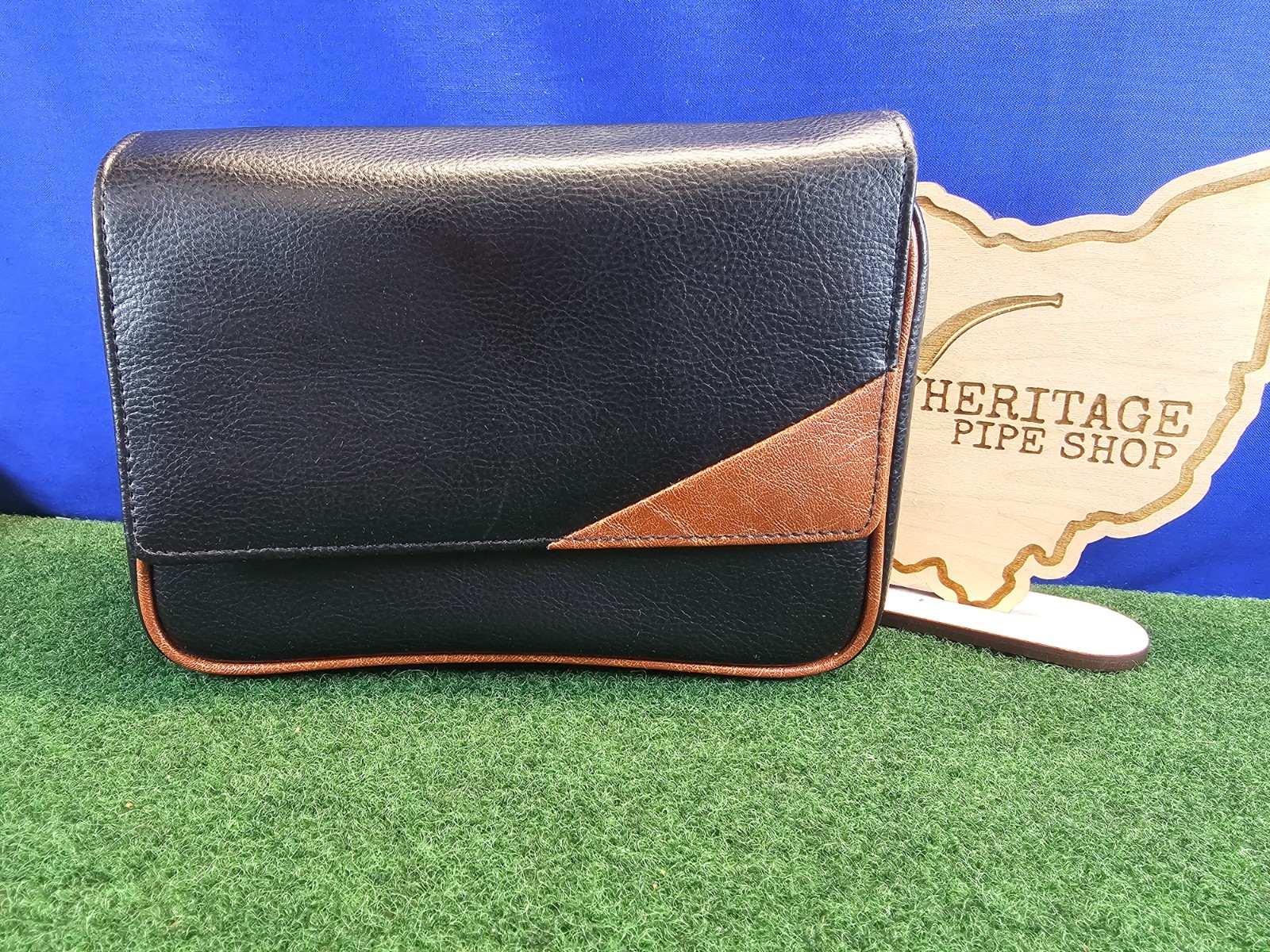 Black Leather Zippered 4-pipe Plus Accessories Travel Bag/Case, Unused