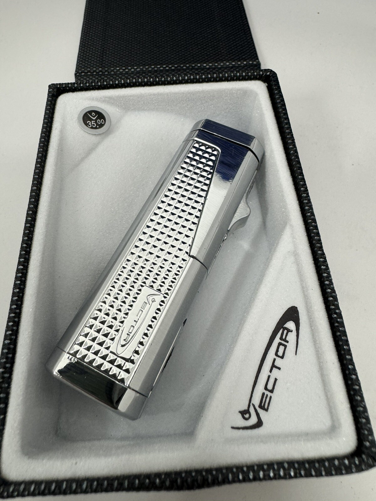 Vector Urbano Triple Jet Cigar Lighter with Punch Cutter – Polished Chrome – New