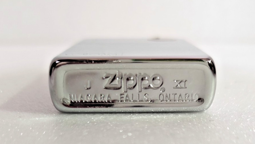 ZIPPO 1995 Niagara Canada Lighter Chrome Unfired XI COM w/ Price Sticker Rare