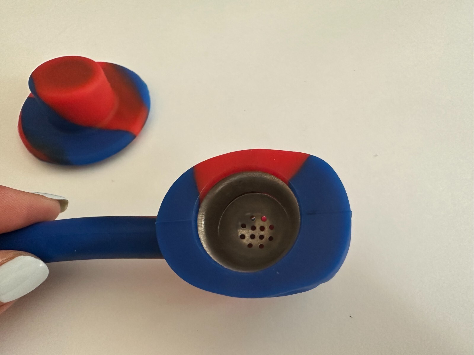 4.5″ Silicone Hand Pipe Skull Design Blue and Red Travel Size
