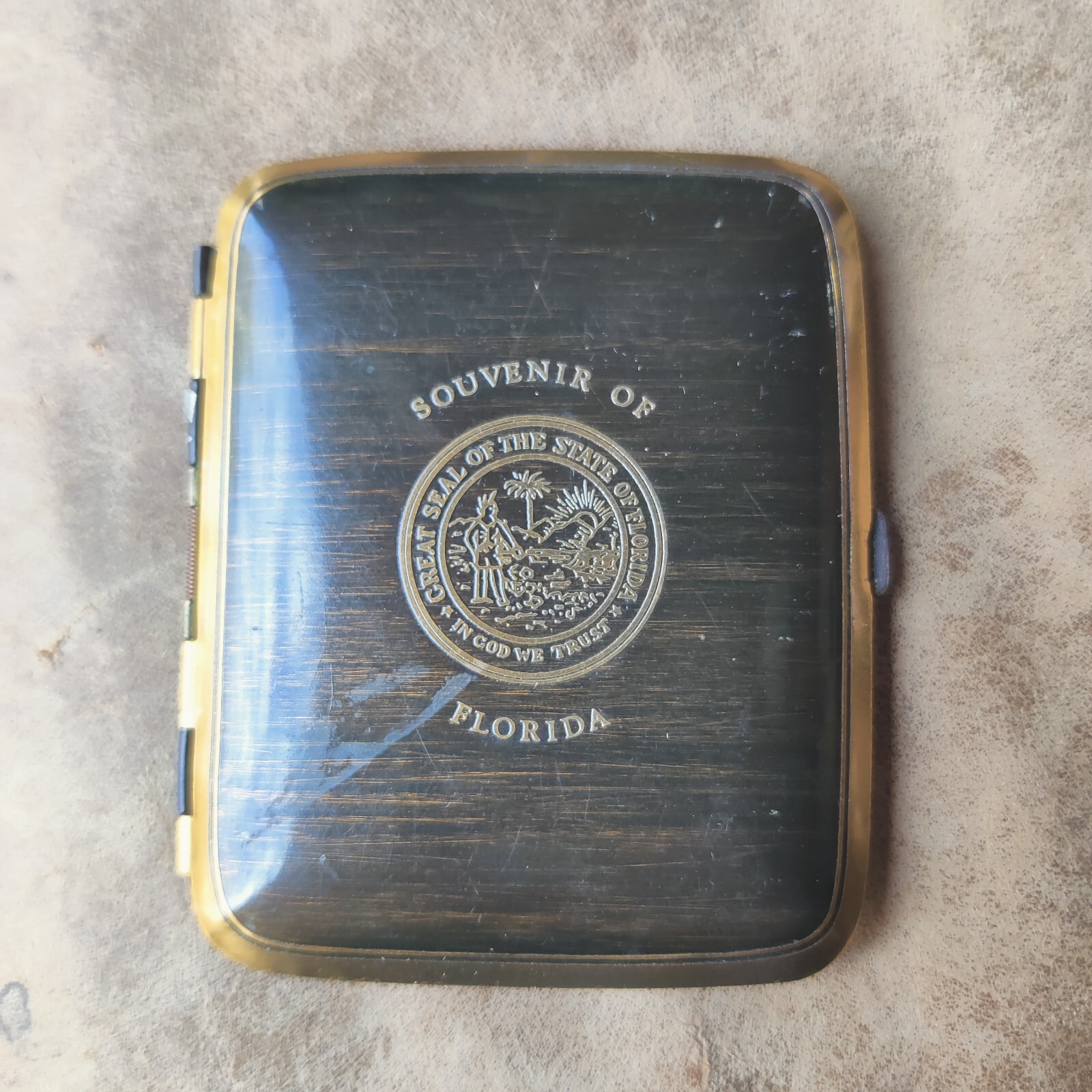 Vtg Florida Souvenir Cigarette Case Great Seal In God Wood Grain Brown Gold