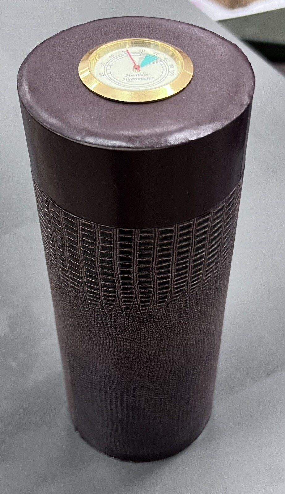 Alligator Infinity Cigar Tube with Hygrometer and Humidifier Brown