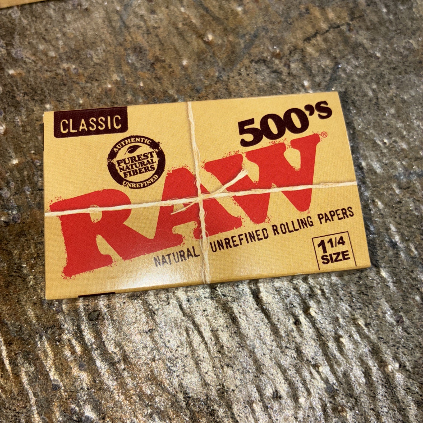RAW 500’s Classic 1¼ Natural Unrefined Rolling Paper – 1 Pack of 500 Papers