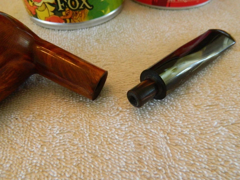 PRINCE OF WALES MADE BY SAVANELLI LARGE BRANDY HAND TOOLED GREEN ACRYLIC STEM