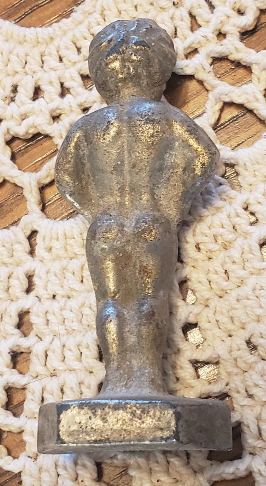 VTG Bruxelles Nude Boy Peeing Statue Pipe Tobacco Tamper Brussels Manneken Pis