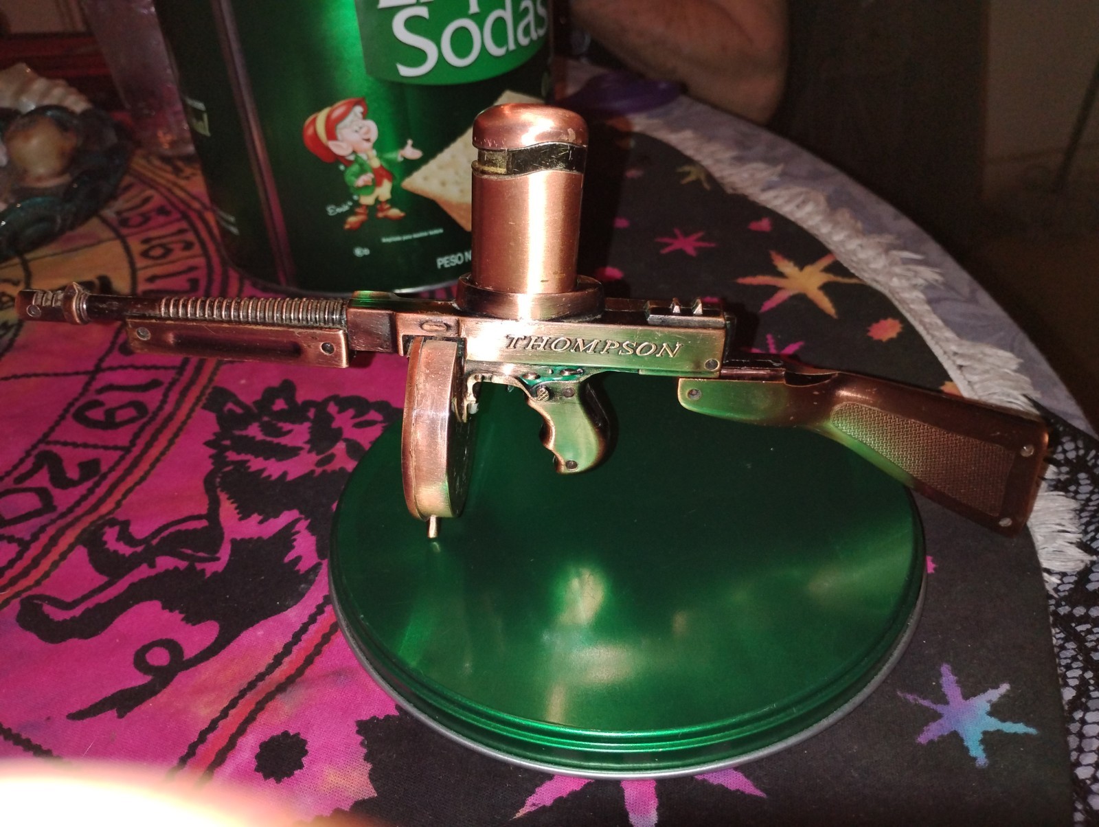 Thompson Tommy gun lighter holder silver sub gangster machine gun