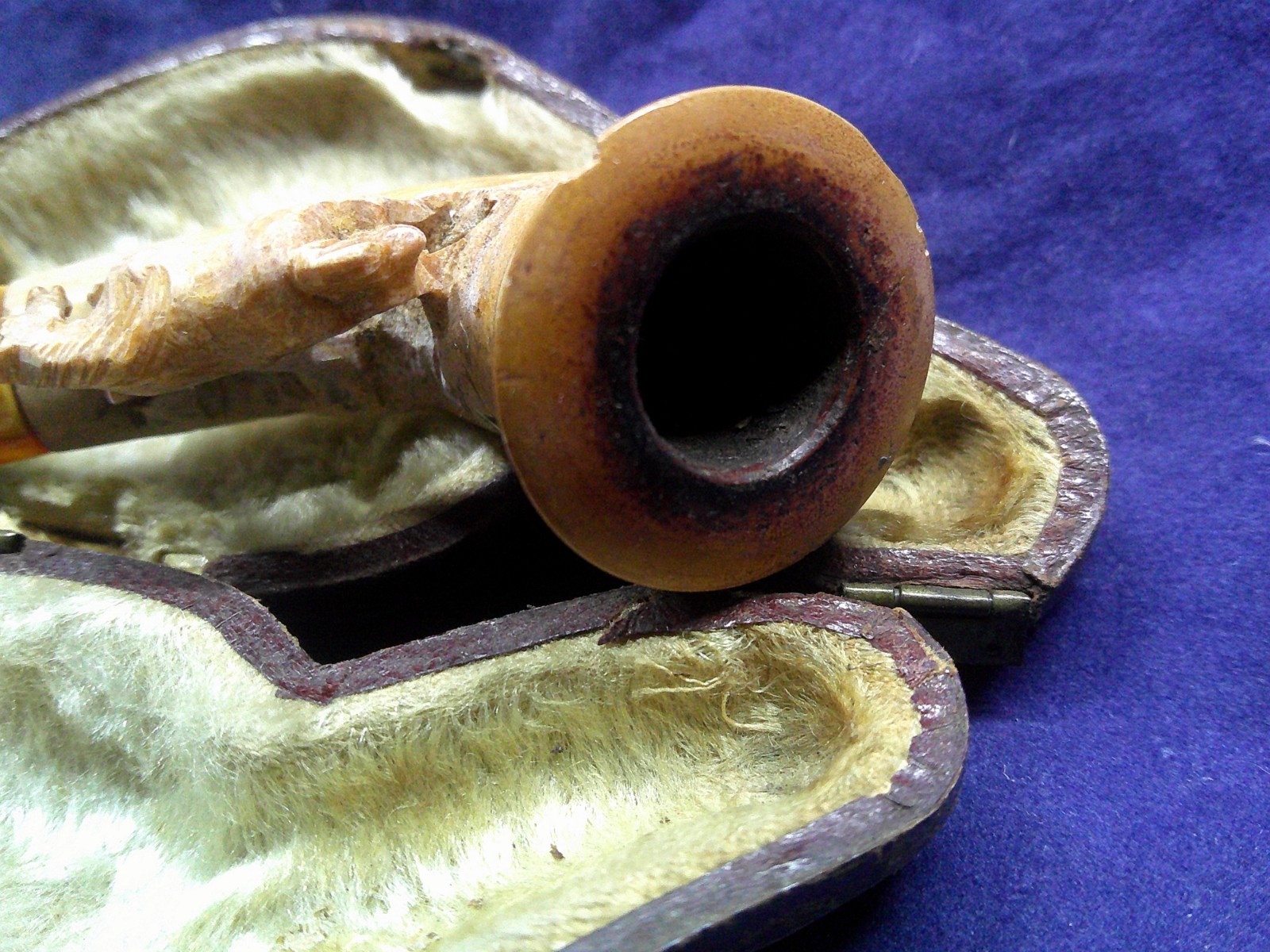 ✔️ANTIQUE CHEROOT MEERSCHAUM PIPE HORSE OVER 100 YEARS OLD, STEM, CASE -30
