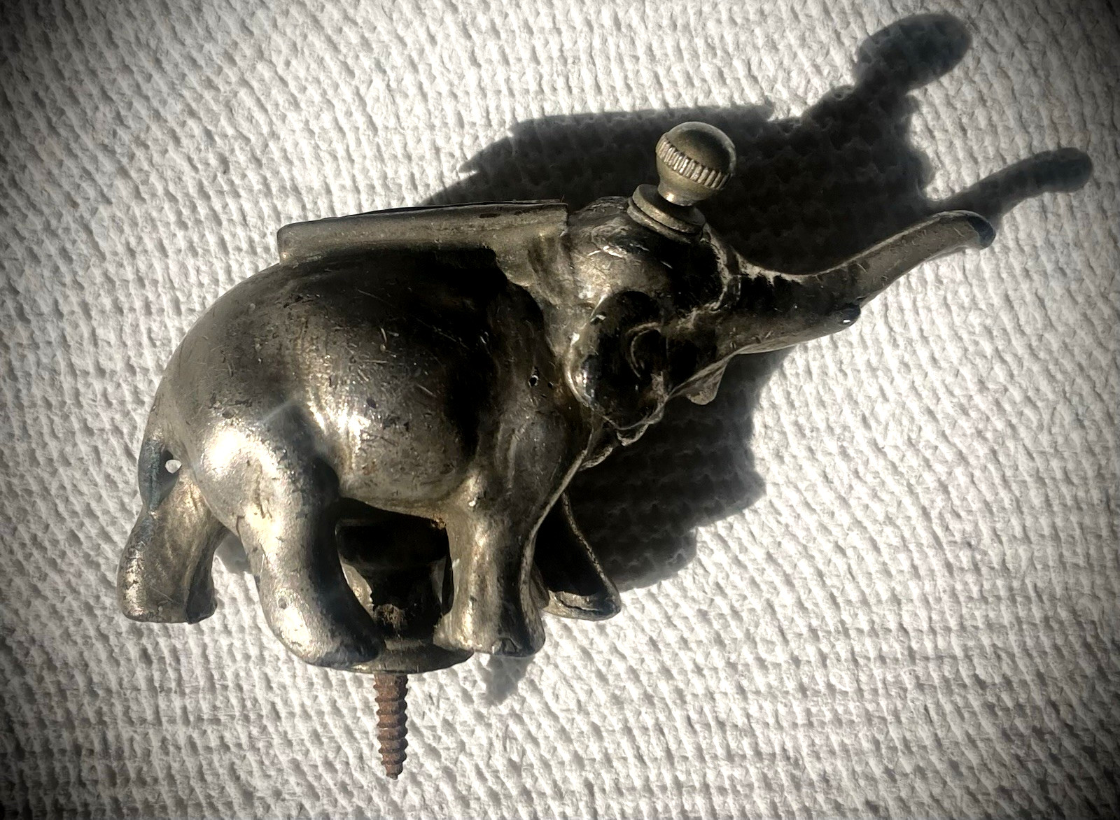 EXTREMELY RARE AMW RONSON ELEPHANT STRIKER LIGHTER FOR RONSONS “WOODEN TABLES”