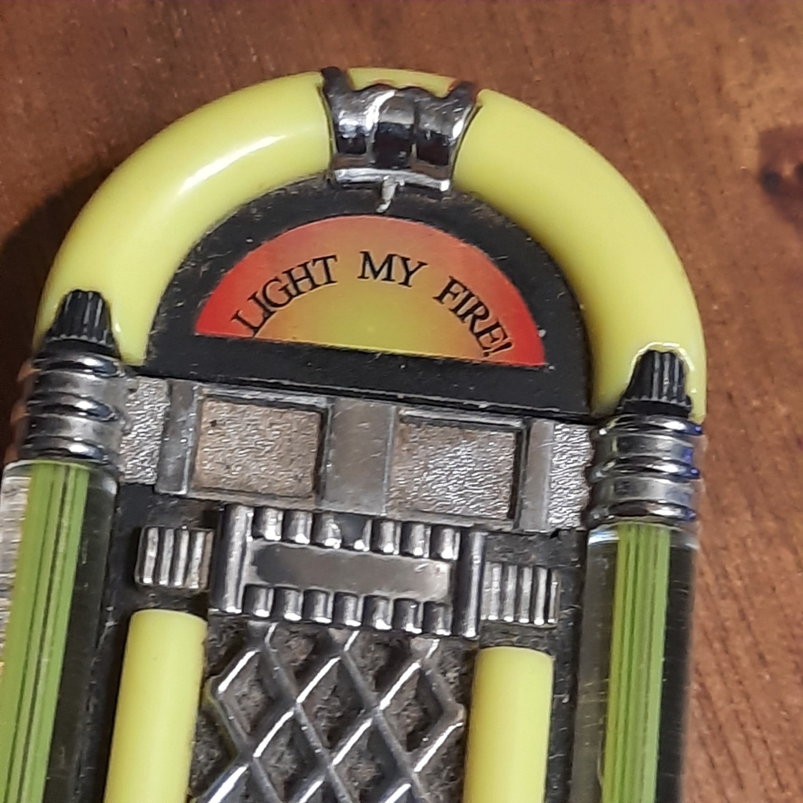 Vtg Novelty Juke Box Lighter Sparks UNTESTED R57 70/80s Style Music Colorful