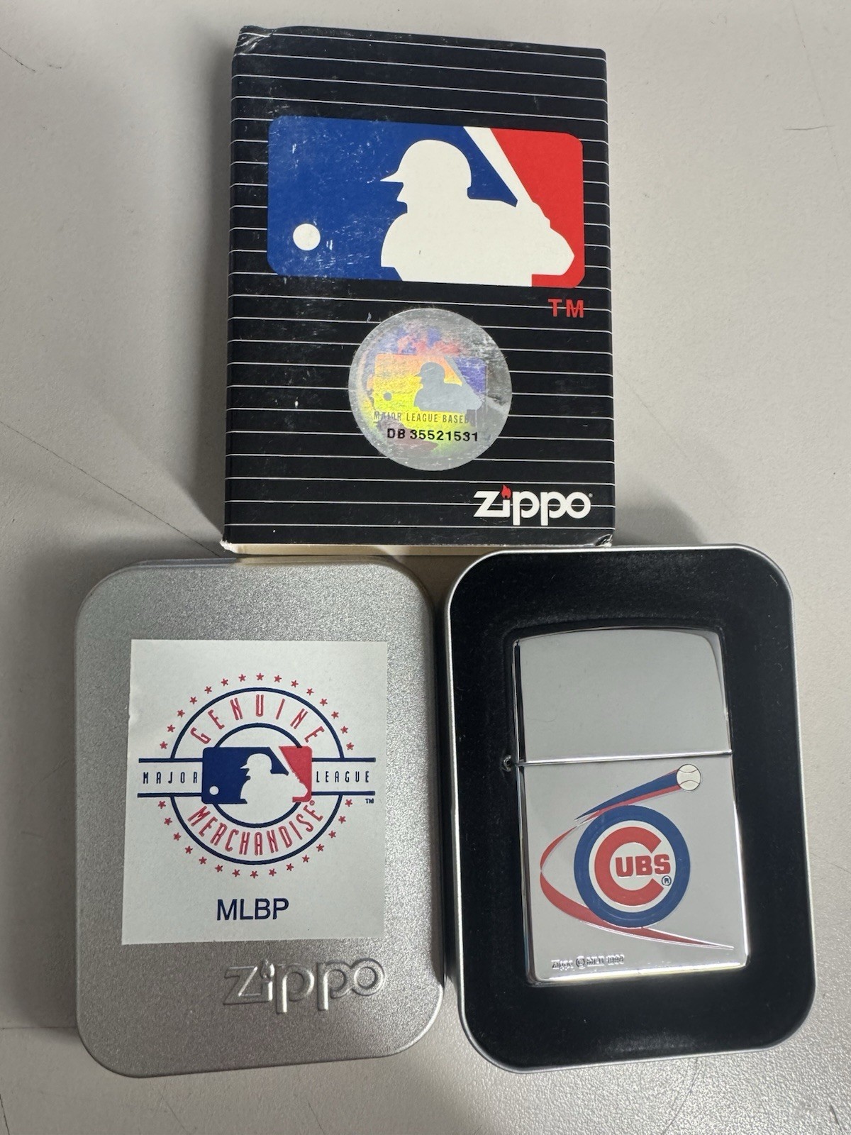 ZIPPO 1999 MLB CHICAGO CUBS BASEBALL POLISHED CHROME LIGHTER SEALED IN BOX 354