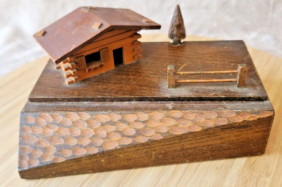Vintage Wooden Cigarette Dispenser Chalet With Music Box Décor