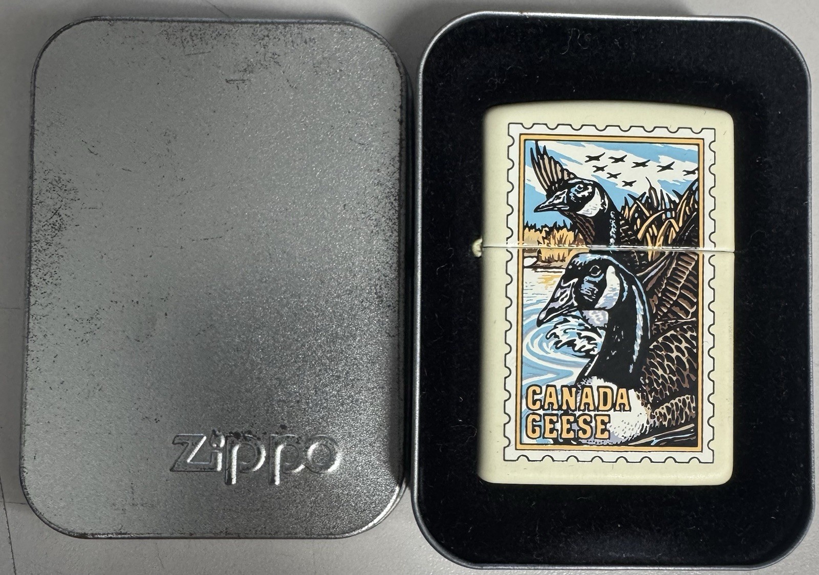 ZIPPO 1999 CANADA GEESE DUCK STAMP BARRETT SMYTHE LIGHTER UNFIRED IN BOX C954