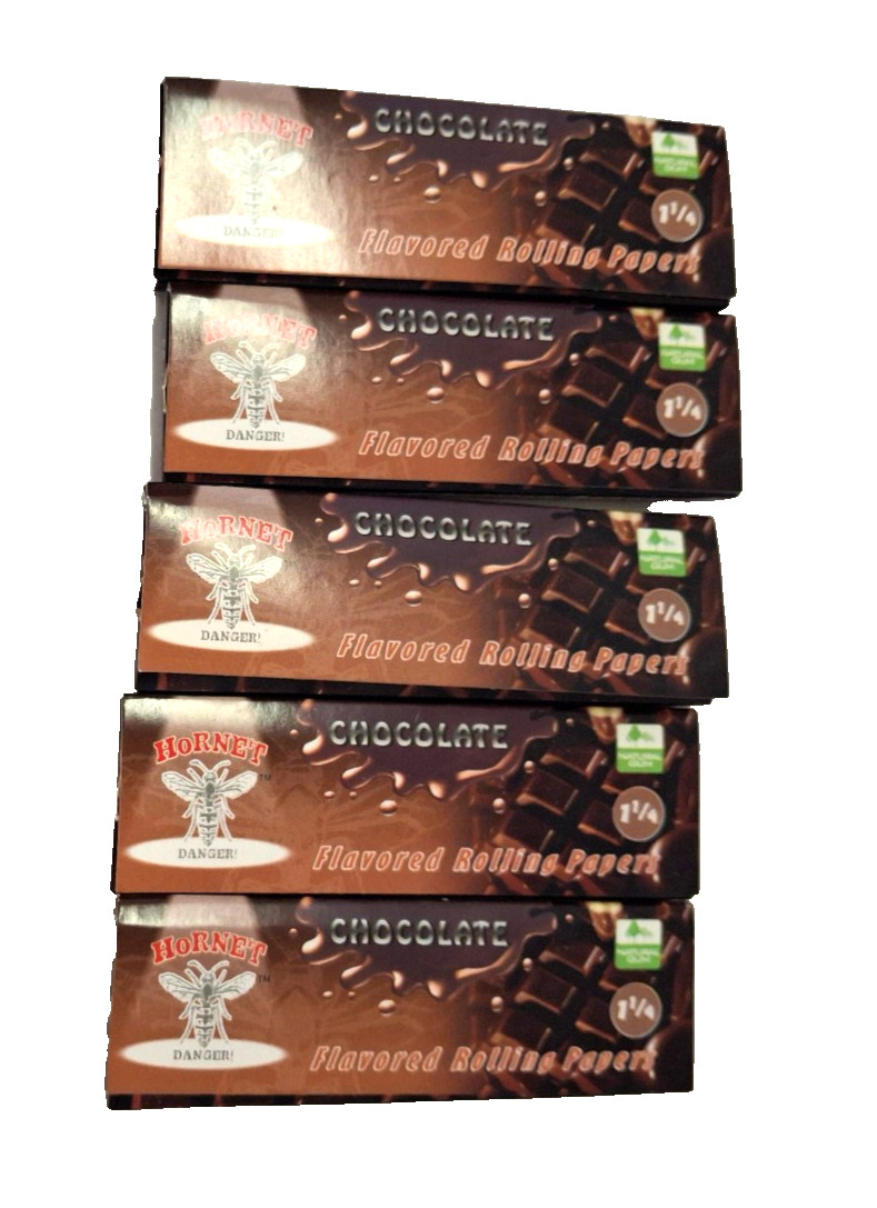 Rolling Papers Flavored Hornet Brand 1 1/4 50 Leaves – 5 Packs – Chocolate