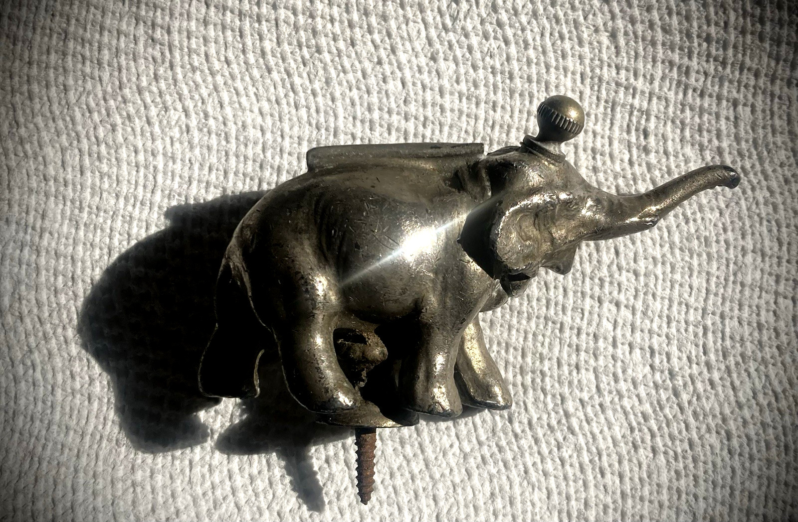 EXTREMELY RARE AMW RONSON ELEPHANT STRIKER LIGHTER FOR RONSONS “WOODEN TABLES”