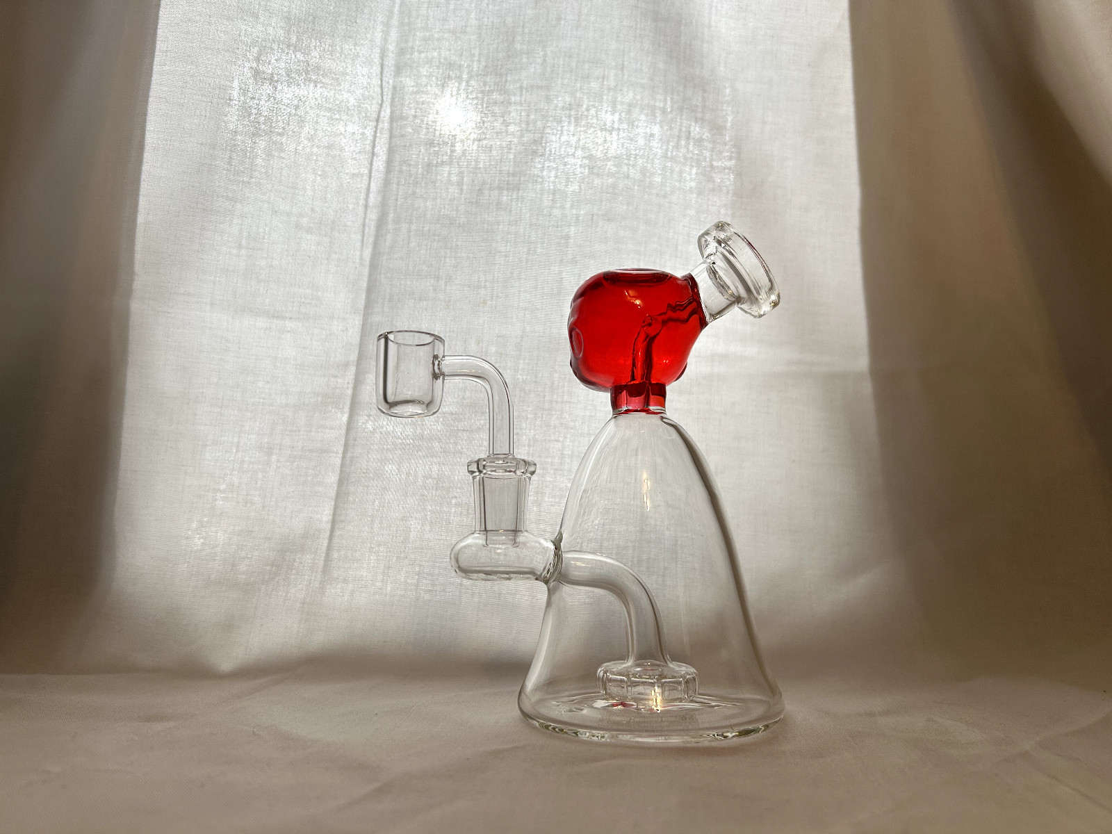 Small Fluid Filled Yoda Beaker w/ Showerhead Perc Hookah Water Pipe 6″