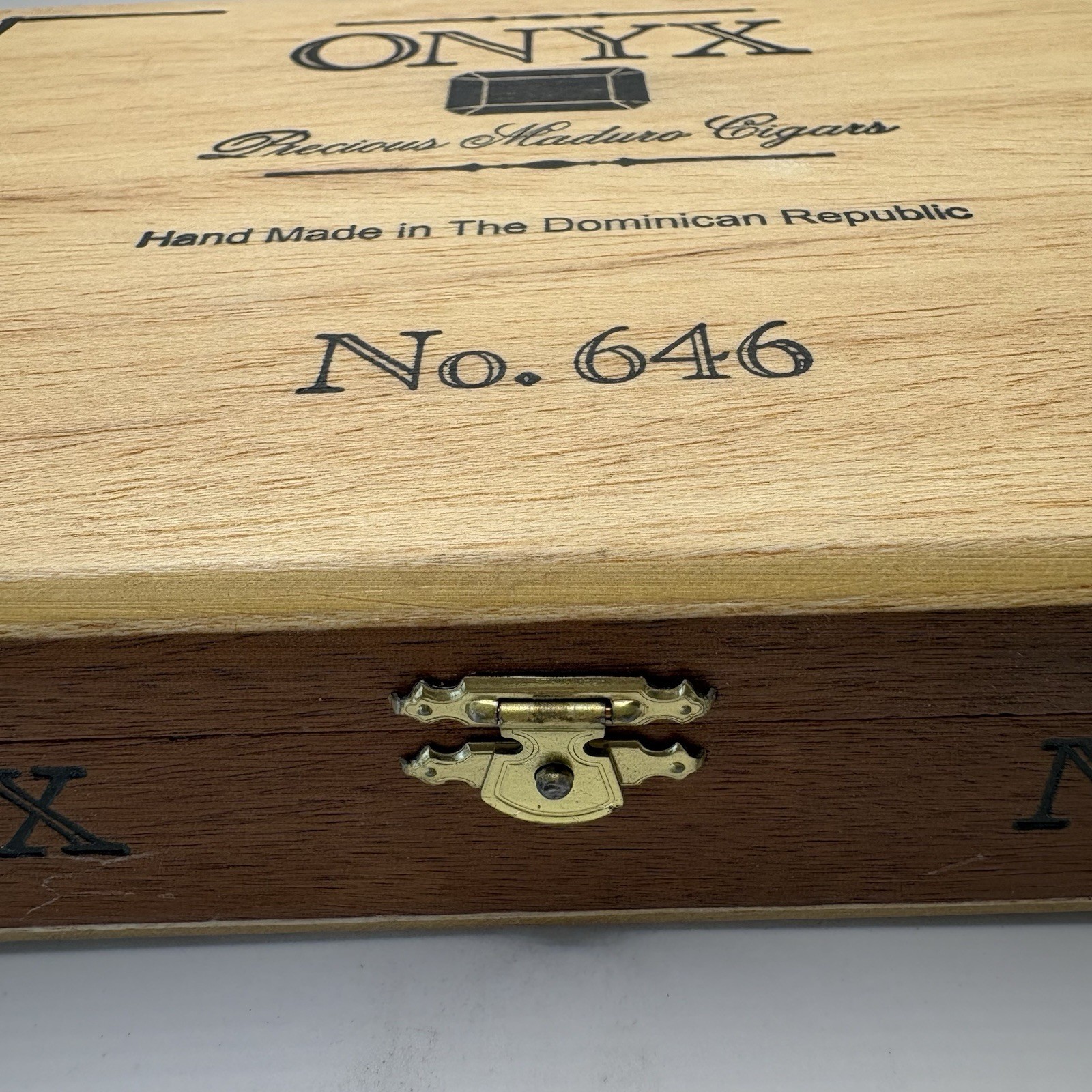 Onyx No. 646 Vintage Empty Cigar Wood Box Dominican Republic Dovetail Wooden