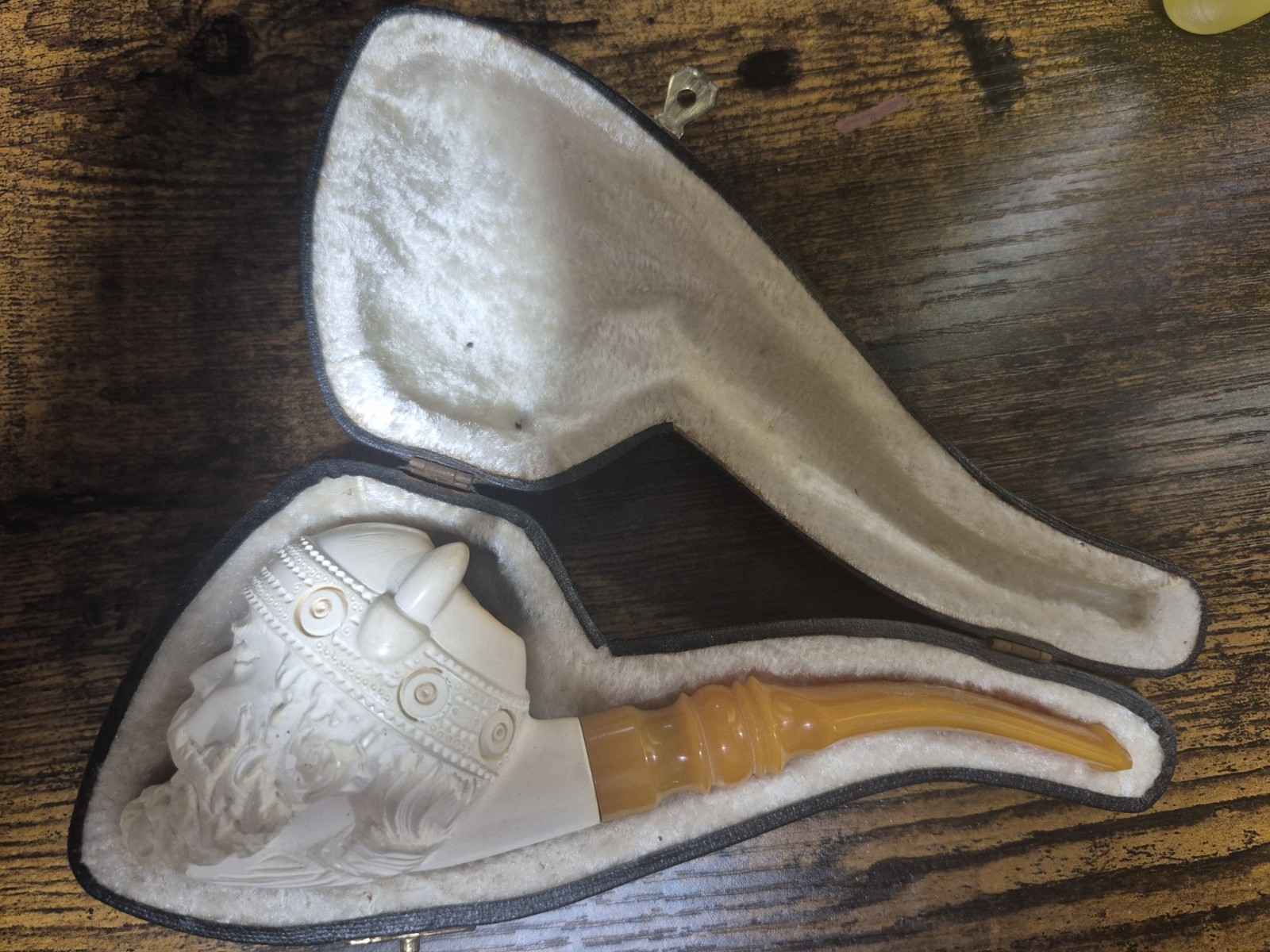 Carved Meerschaum Viking Head Figural Tobacco Pipe w/ Yellow Stem & Case