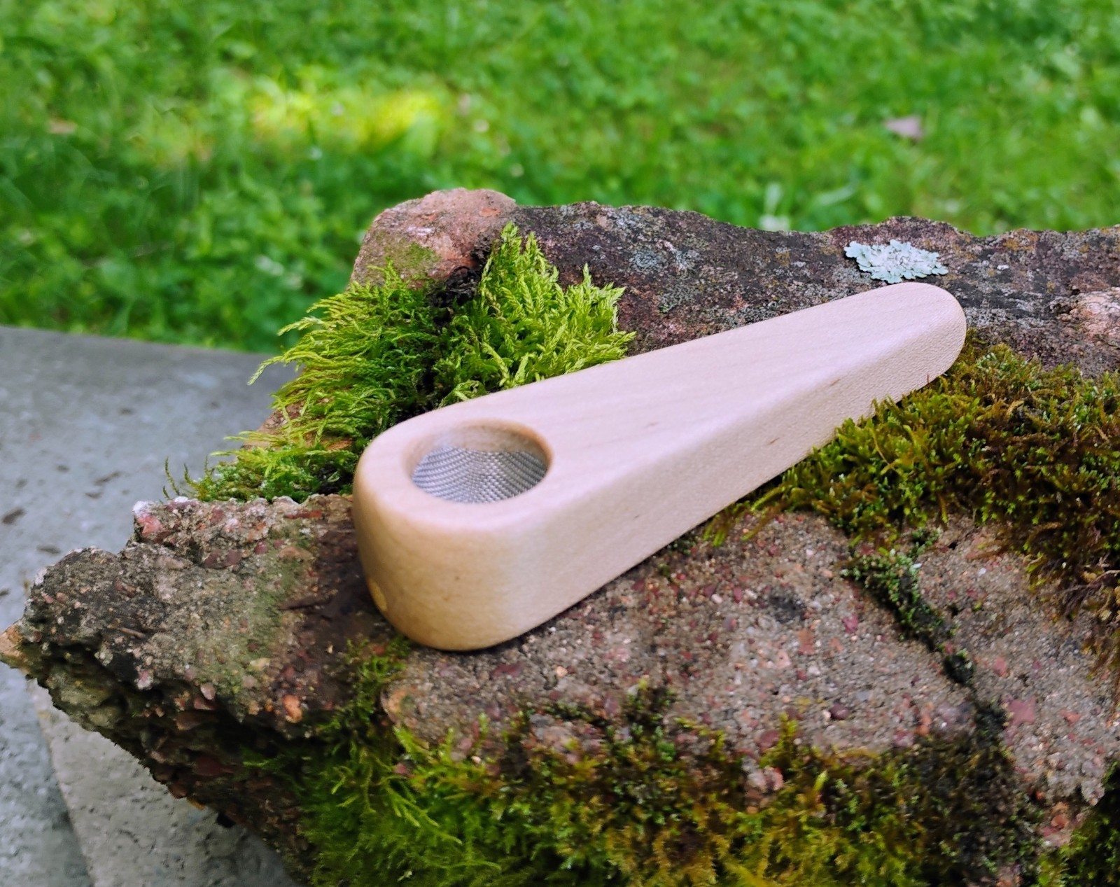 Handmade In USA 3.5 Inch Maple Wooden Slim Cone Smoking Pipe With 5 Screens