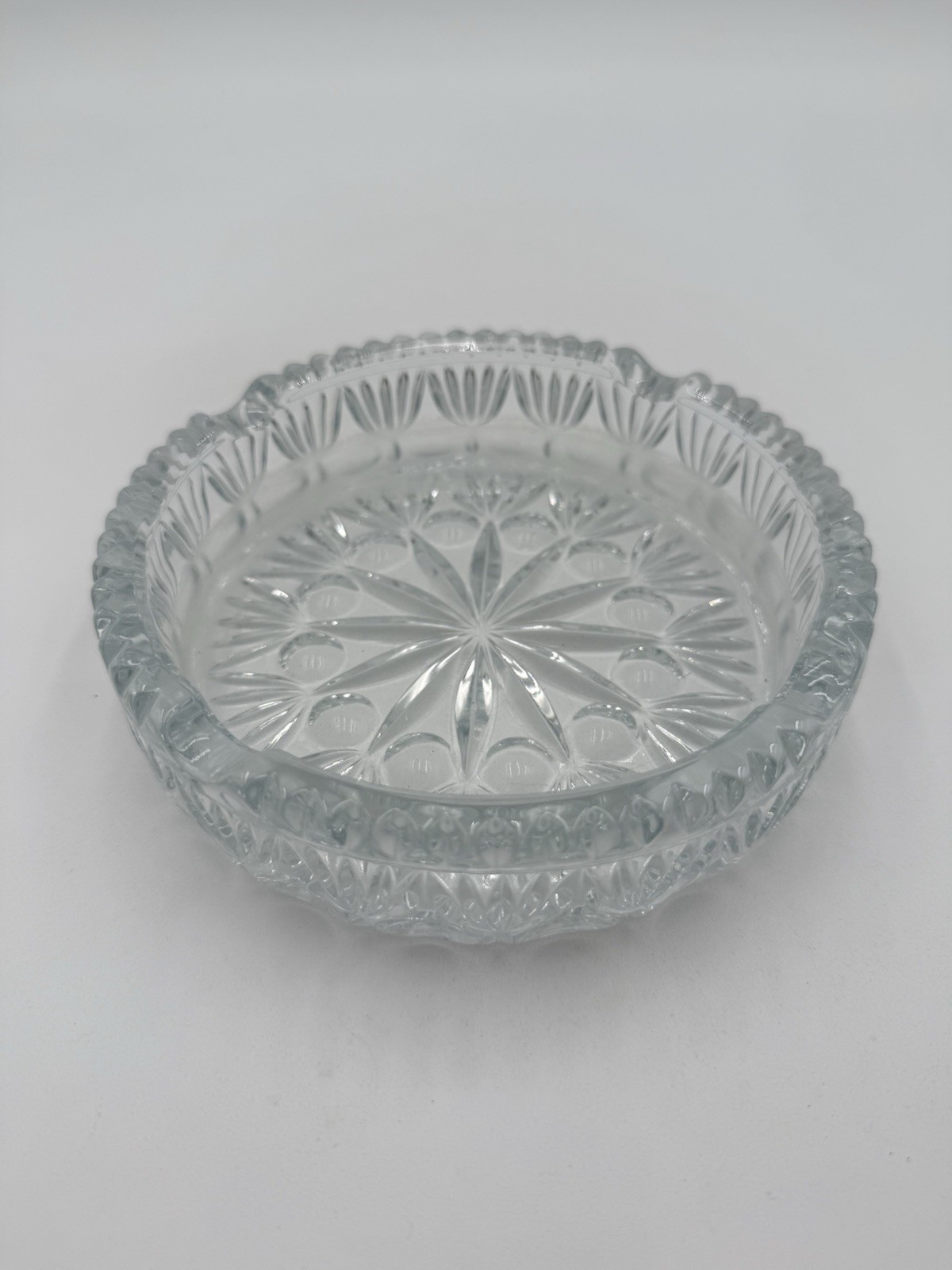 VTG MCM Crystal Glass Sunburst Heavy Ashtray Round 6″ Diameter Princess House