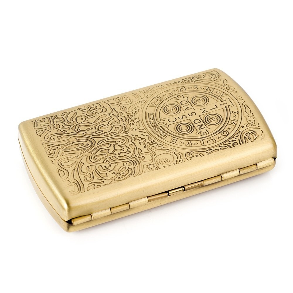 Timeless Carved Brass Cigarette Holder – 12 Cigarette Capacity in Gift Packaging