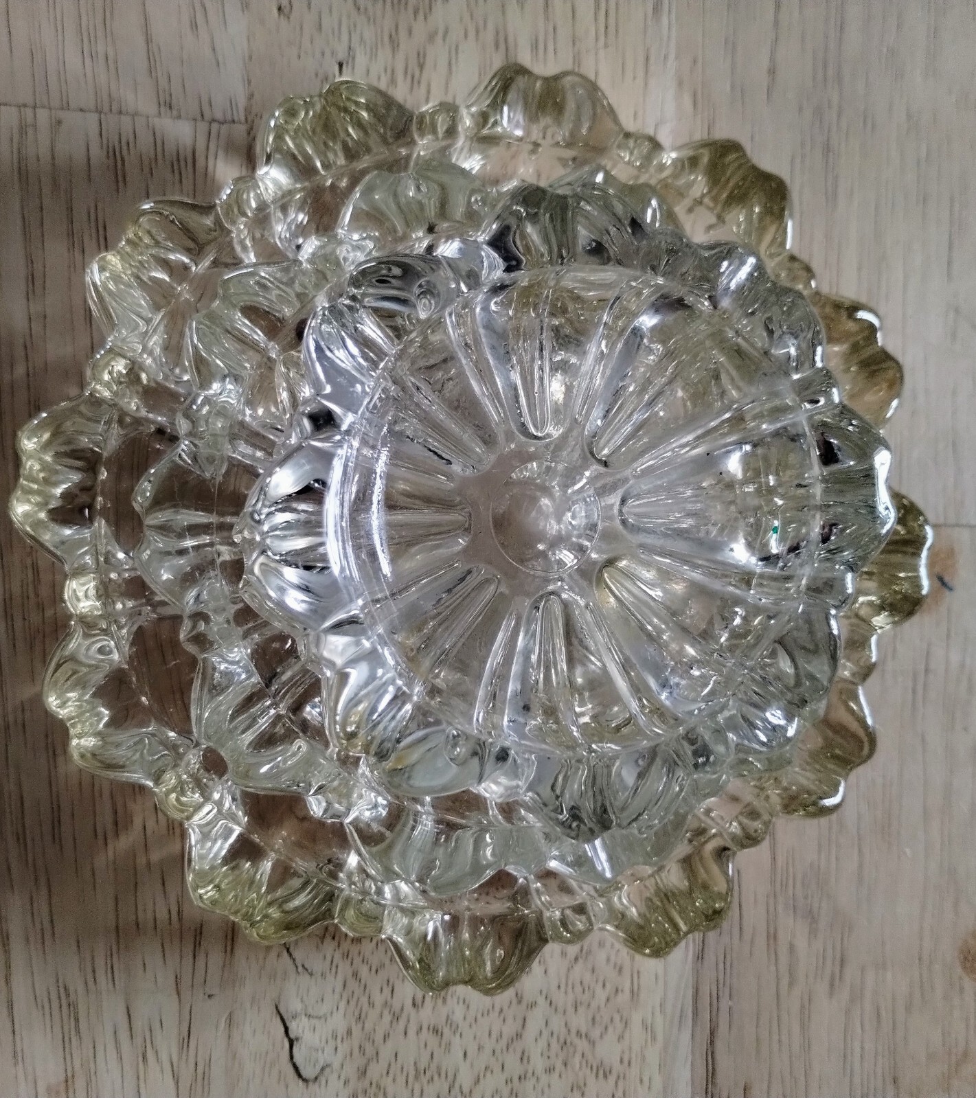 Hazel Atlas Nesting Ashtrays Clear Pressed Glass Round Fluted Flower Daisy MCM 4
