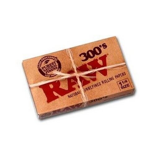 😎RAW 300’s CLASSIC NATURAL UNREFINED ROLLING PAPERS FULL BOX 1 1/4 -✨ 20 Packs✨