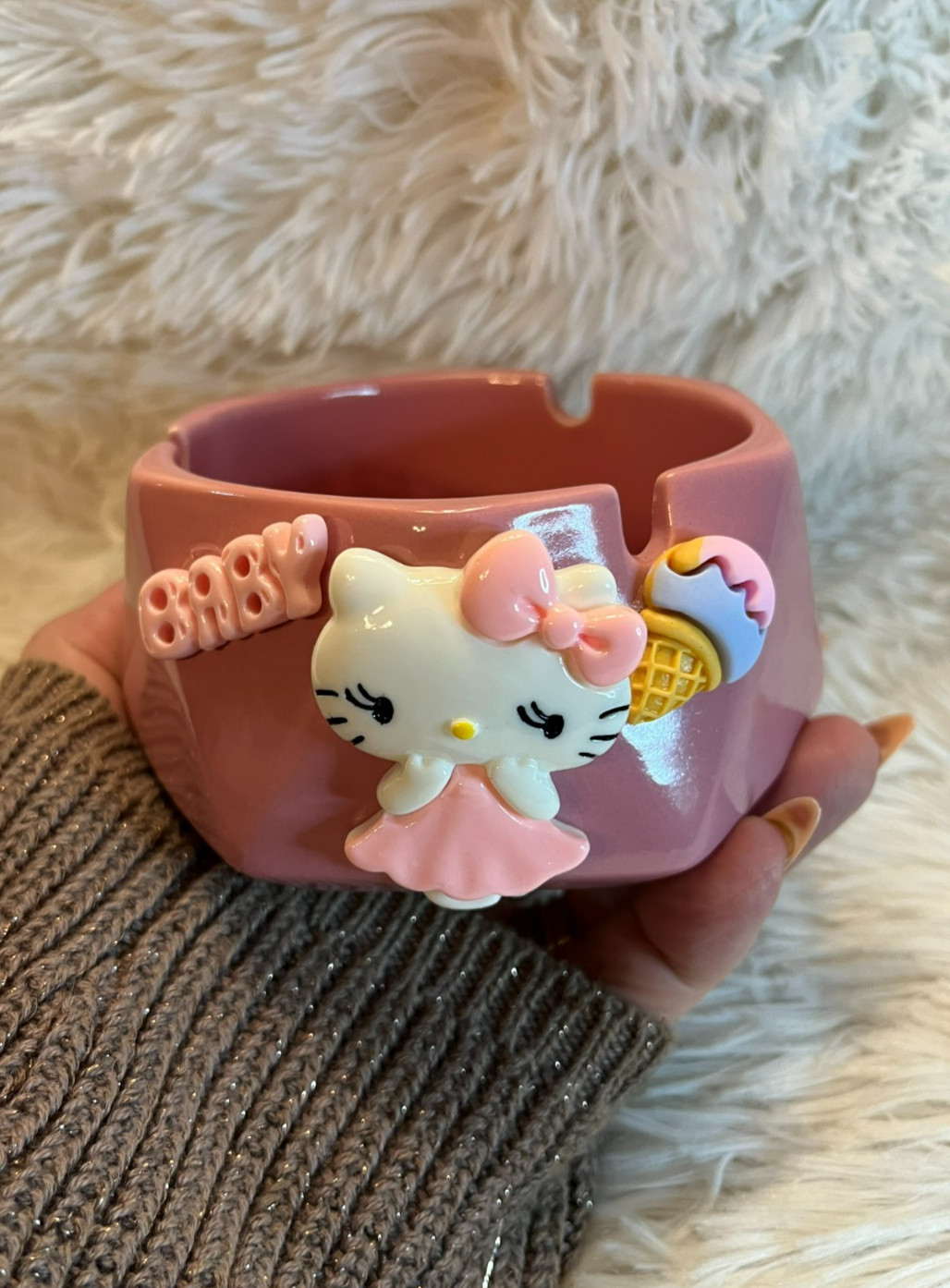 Pink Hello Kitty Ceramic Ashtray New in Box Tabletop Portable Cigarette Ashtray