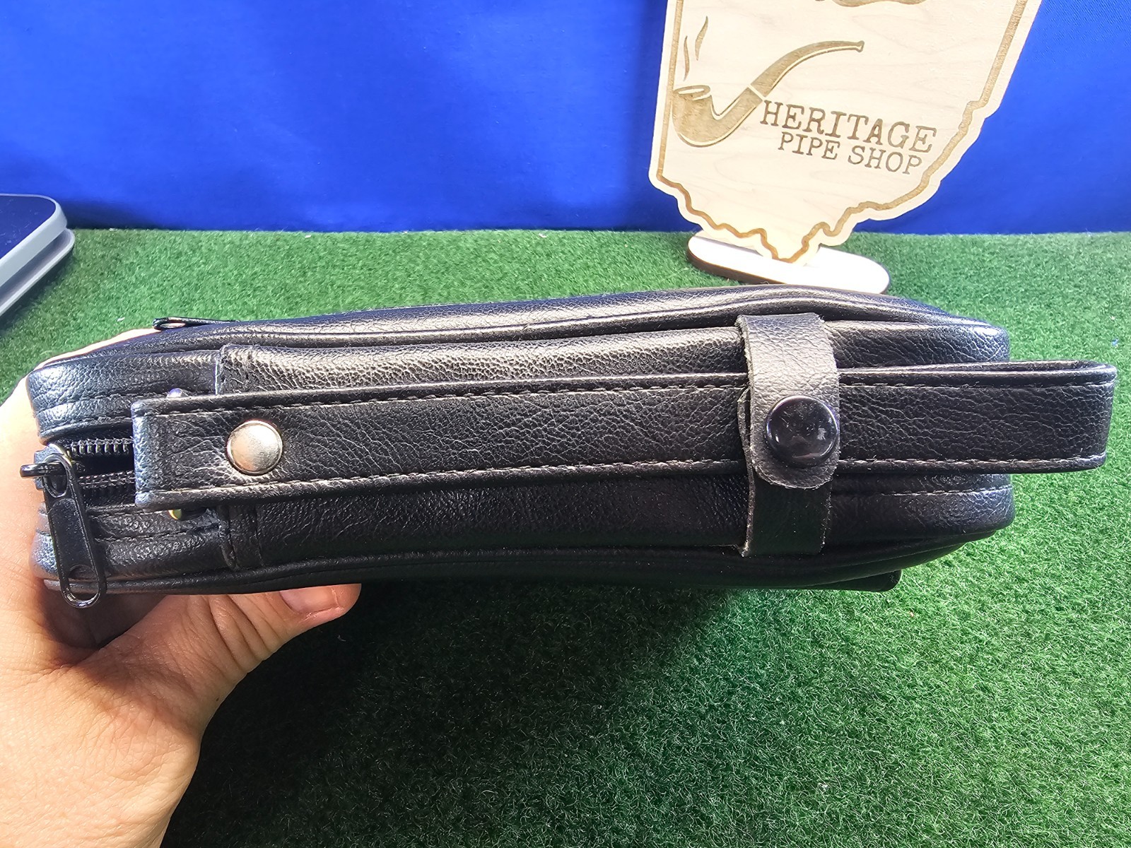 Black Leather Zippered 5-pipe Plus Accessories Travel Bag/Case, Pre-owned