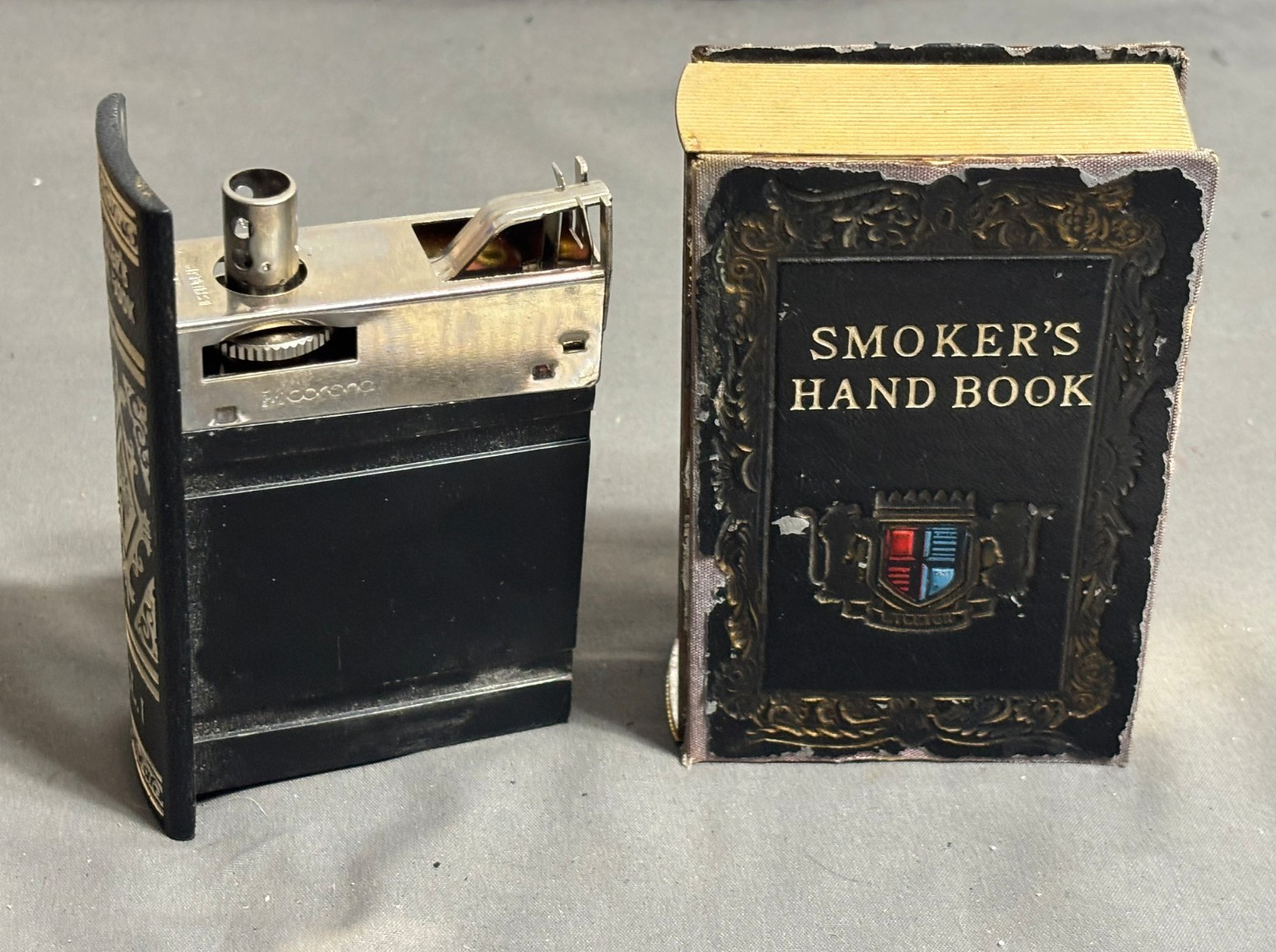 Vintage IM CORONA Smokers Hand Book HIDDEN LIGHTER Butane NO RETURNS NO RETURNS