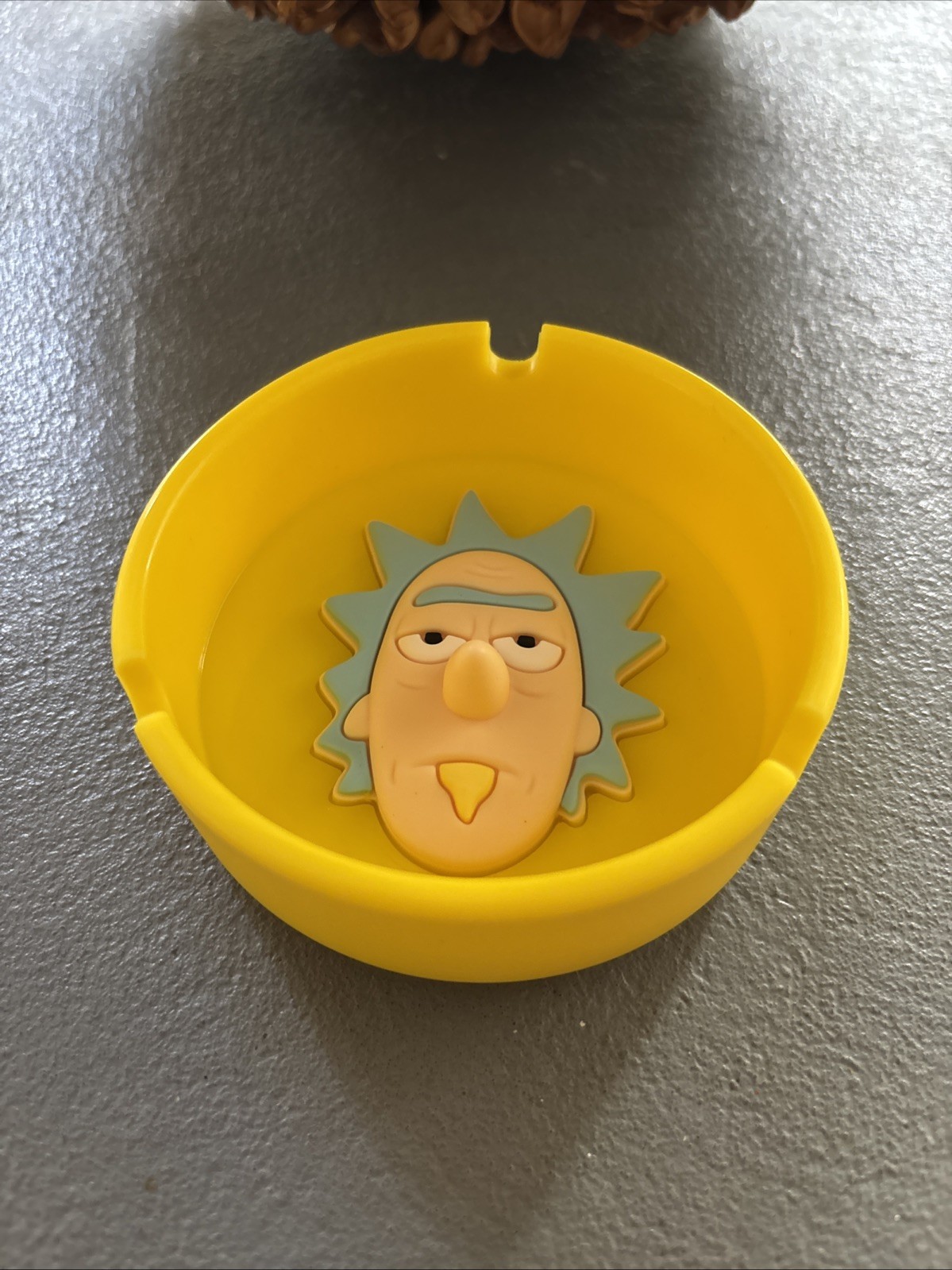 Rick and Morty silicone ashtray Rick yellow New. Must Be 21 To Purchase