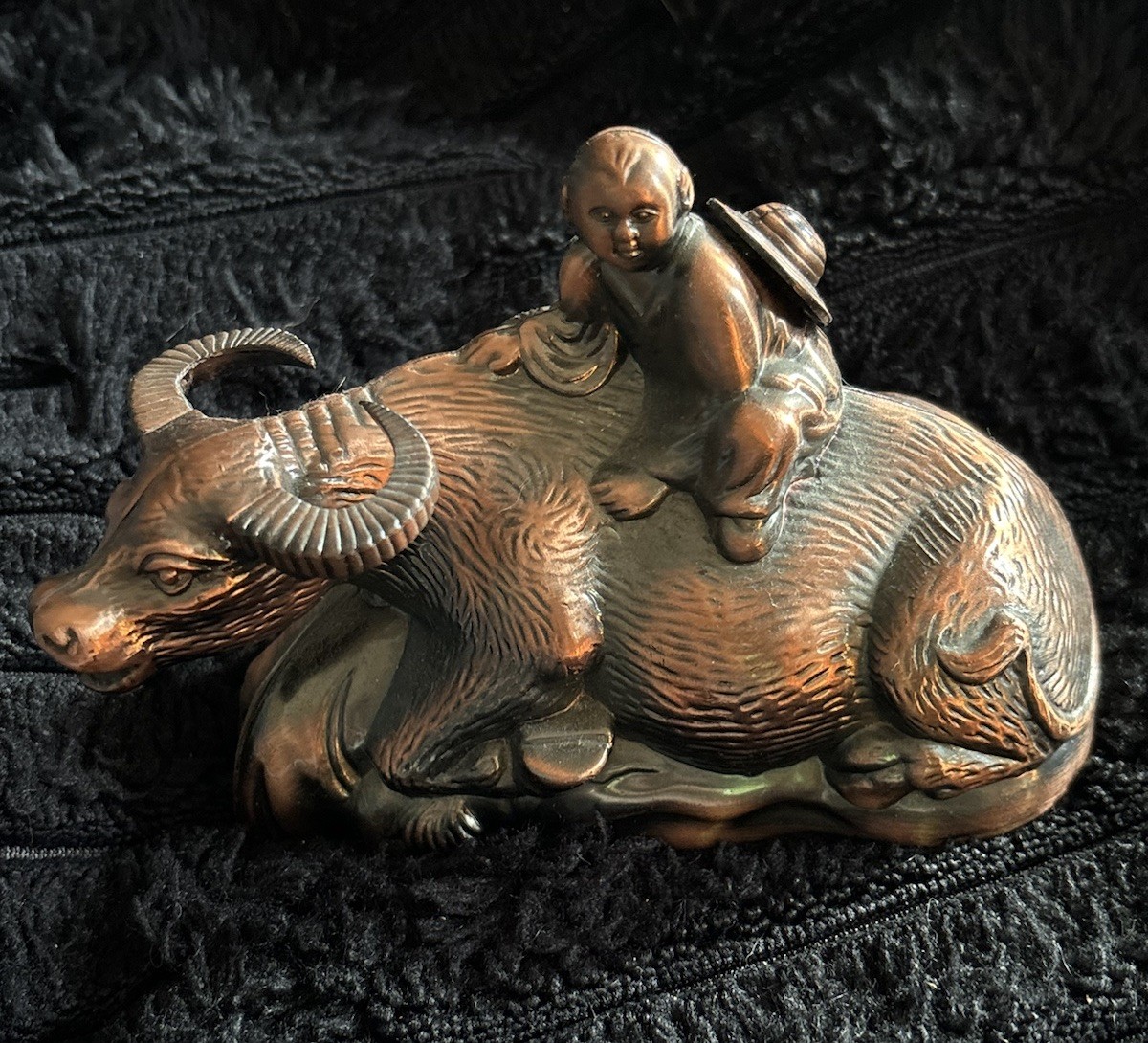 Chinese Boy On Ox Gold Metal Table Lighter / Propane ? / Butane ?