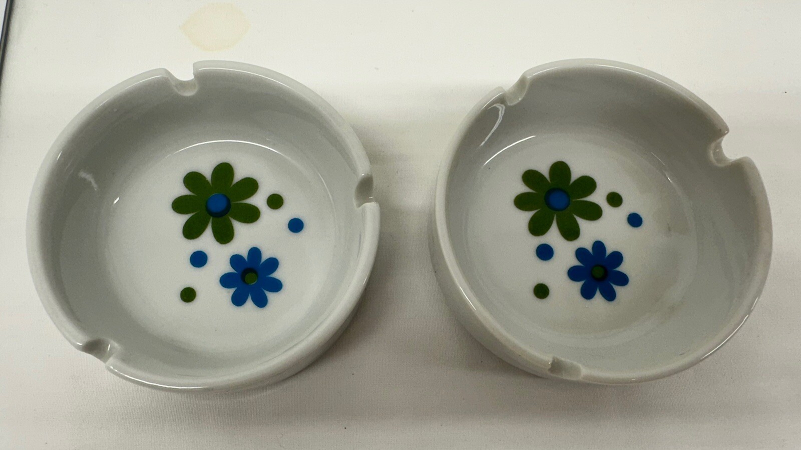 VTG Ash Tray Blue/Green Daisy Flower Power MCM Round Porcelain Lot Of 2