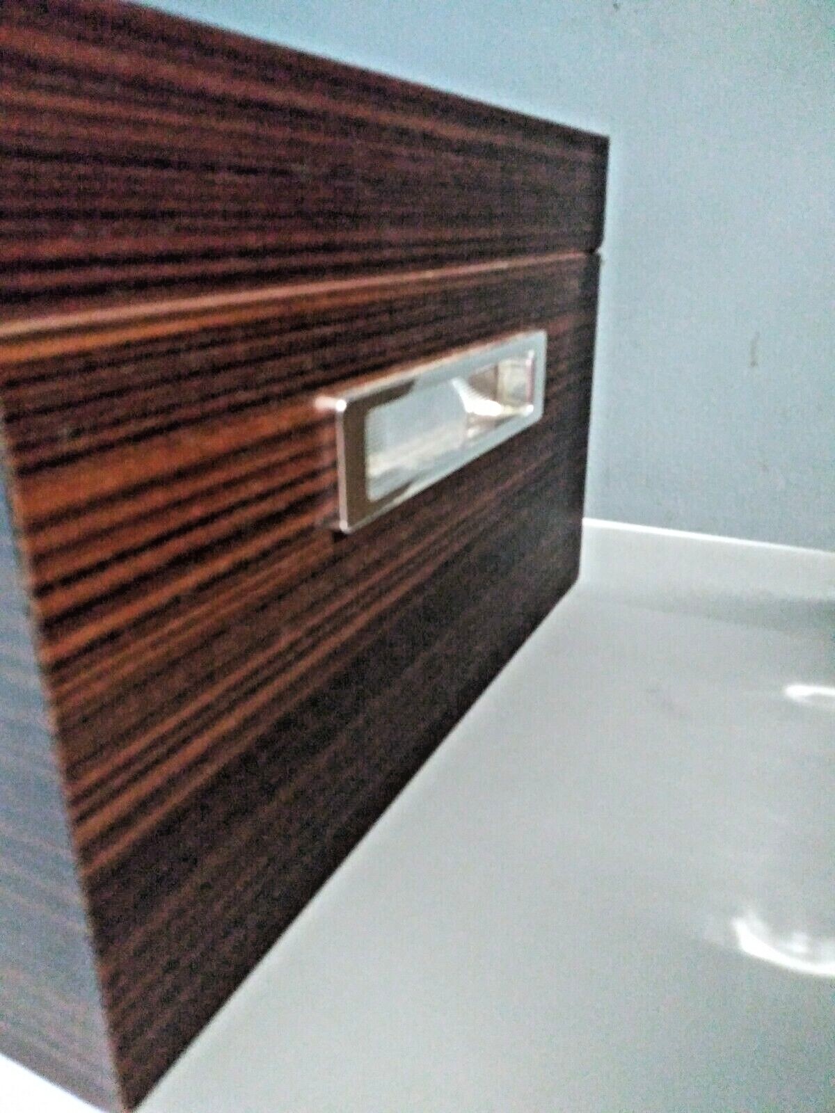 The Rockefeller Cigar Humidor Holds130 Cigars W/Display