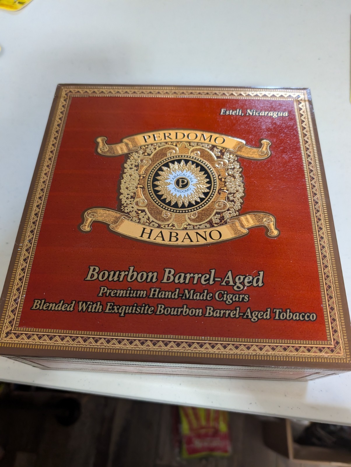 PERDOMO Habano Bourbon Barrel NICARAGUA Empty Wooden Cigar Box BROWN 8×7.5×3
