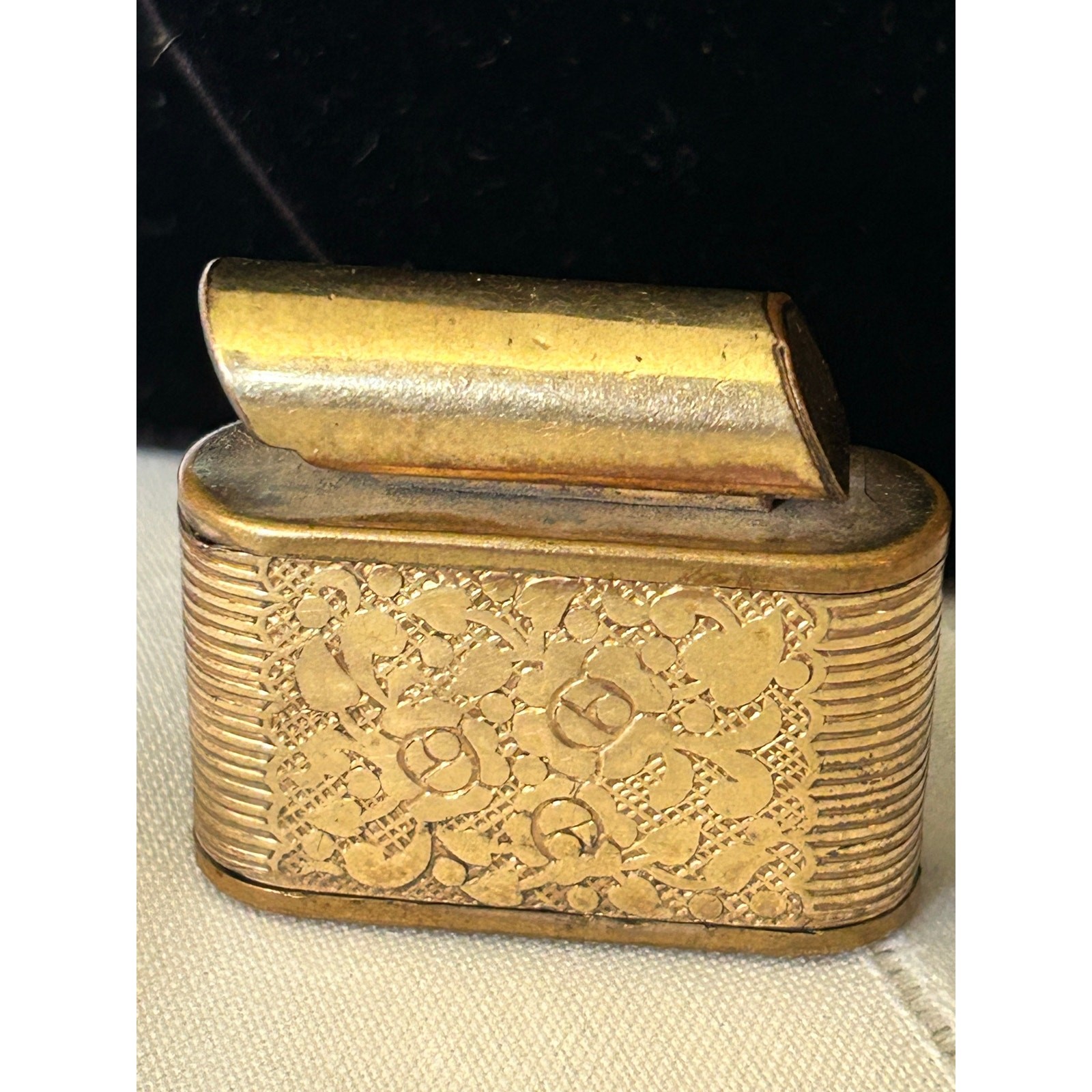 Vintage 1930s Regeliter Automatic Lighter Floral Engraved Gold Tone Germany