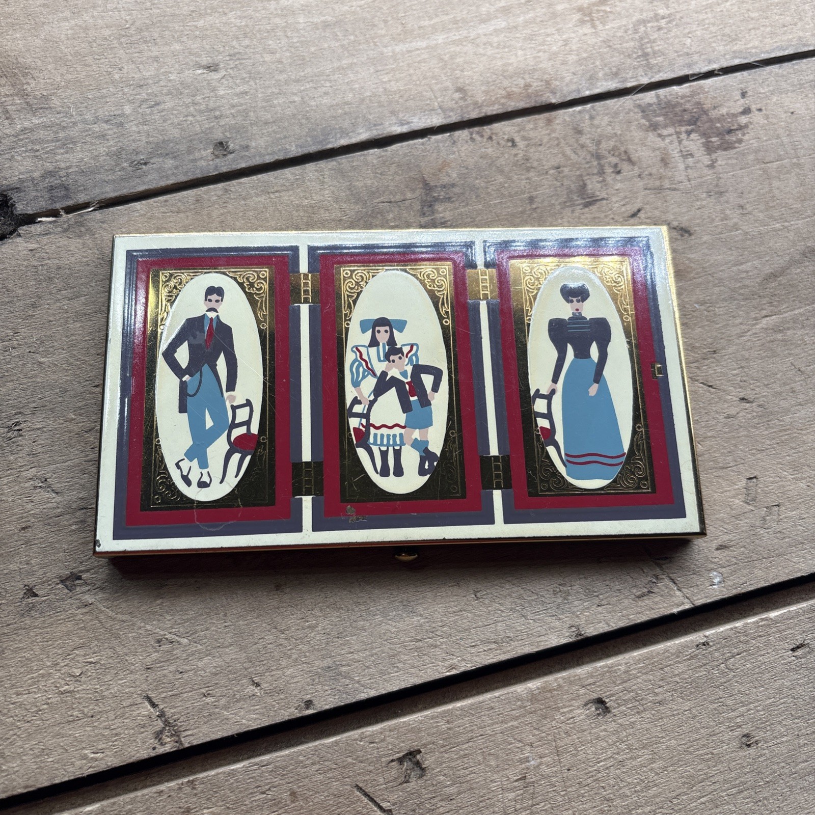 Vintage Wadsworth Cigarette Compact Case with German Folk Art Design