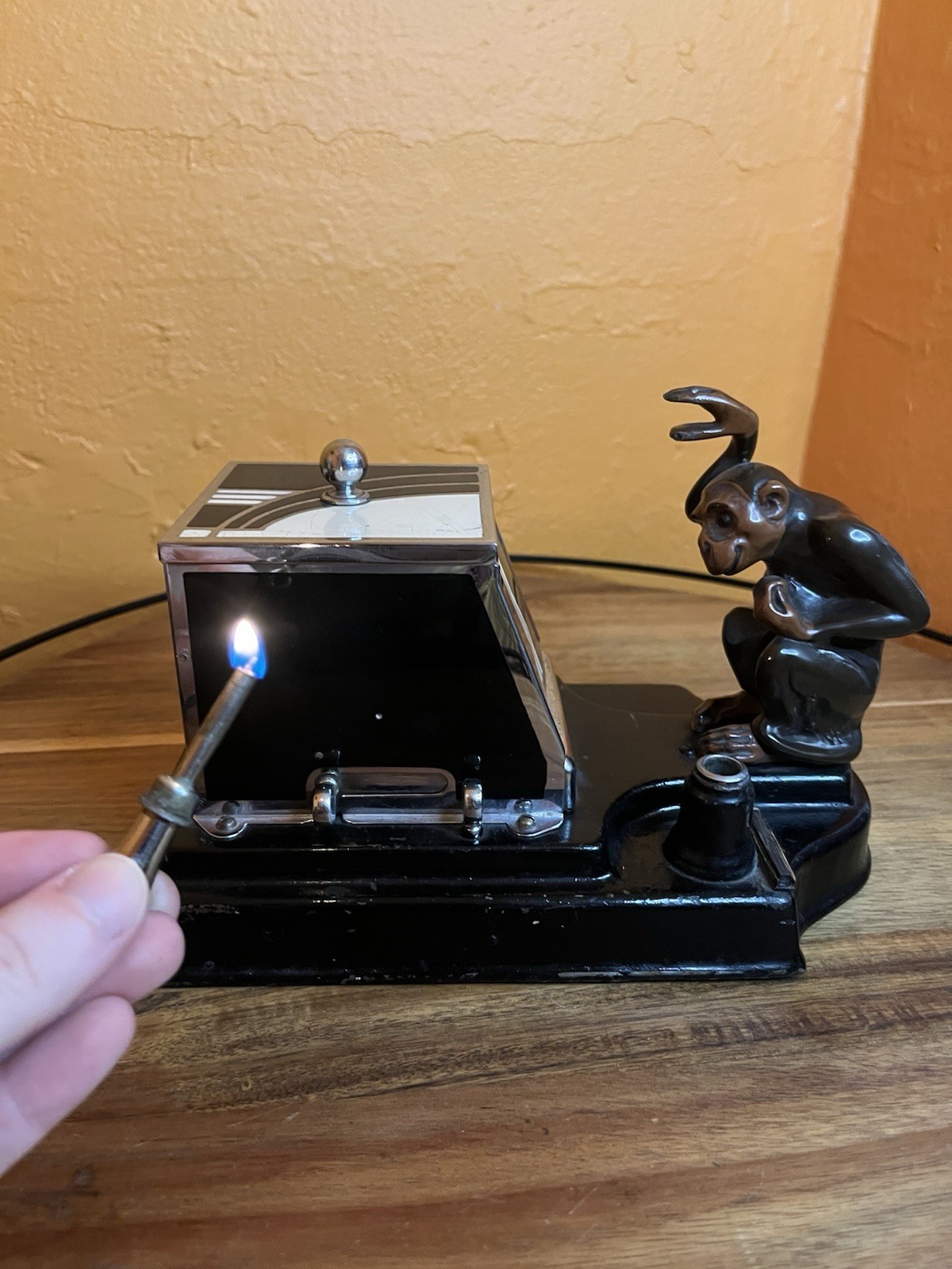 Vintage 1930s Ronson Monkey Pik-a-Cig Cigarette Dispenser Striker Table Lighter