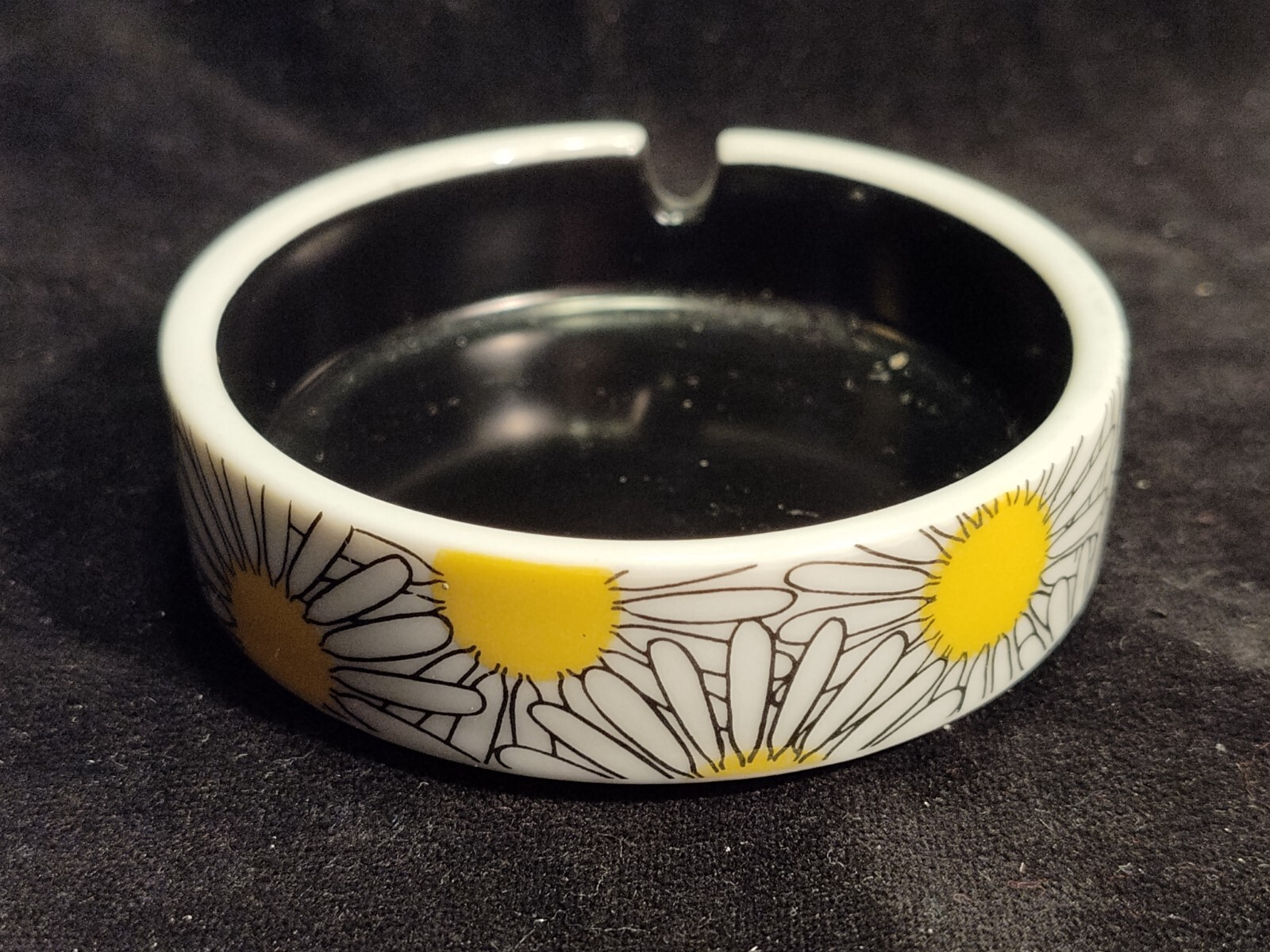 Vintage Flower Daisy Ceramic Ashtray 1970