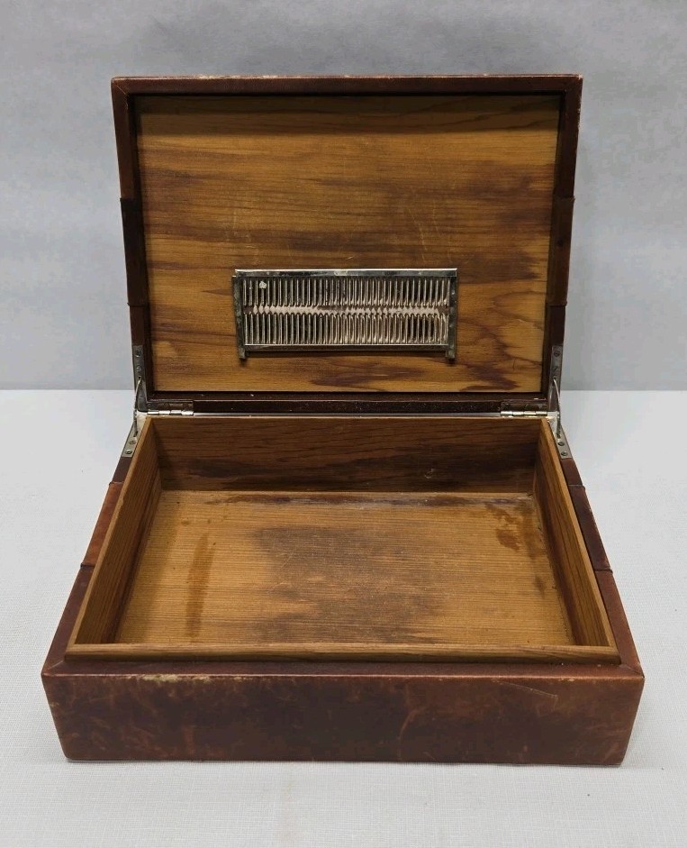Vintage Walnut Cigar Humidor Made In Spain Beautiful Leather 11 by 8.5 inch