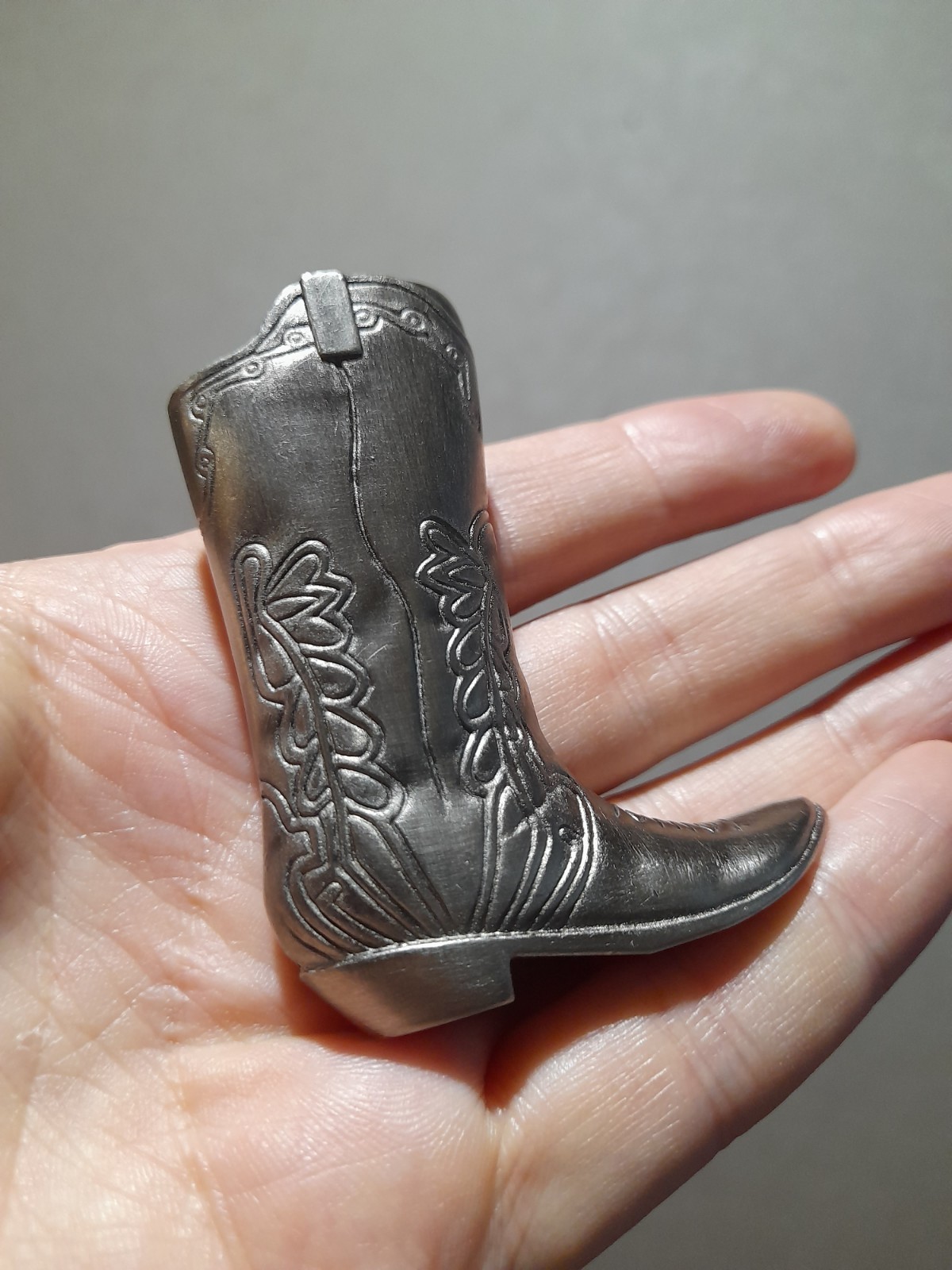 Marlboro Vintage Metal Case COWBOY BOOT For Mini BIC Lighter,Silver-gray Case