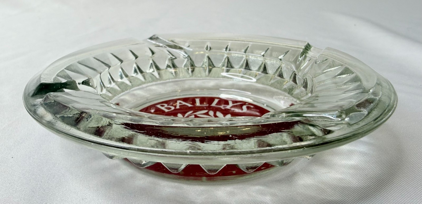 Vintage BALLY’S Casino Ash Tray Las Vegas Reno Atlantic City Glass Round Red
