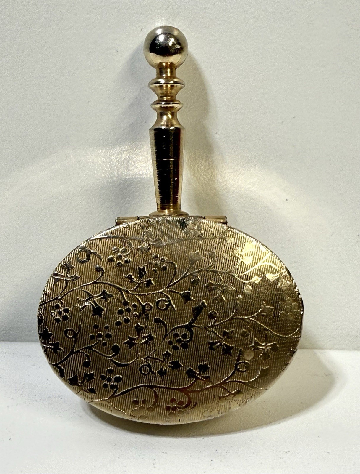 portable POCKET ASHTRAY – Vintage Silent Butler. Floral Gold Design